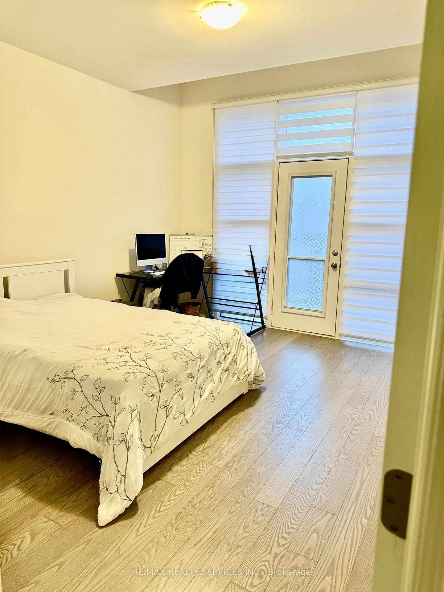 Photo 10 of 32 Midmorning Road, Brampton, Northwest Brampton — HOMEH