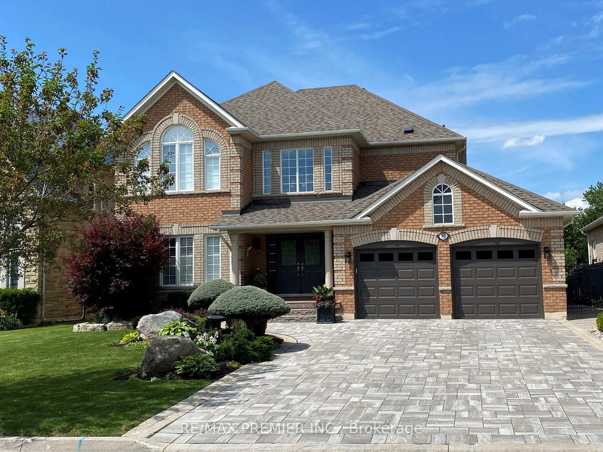 Photo 1 of 90 Siderno Crescent, Vaughan, East Woodbridge — HOMEH