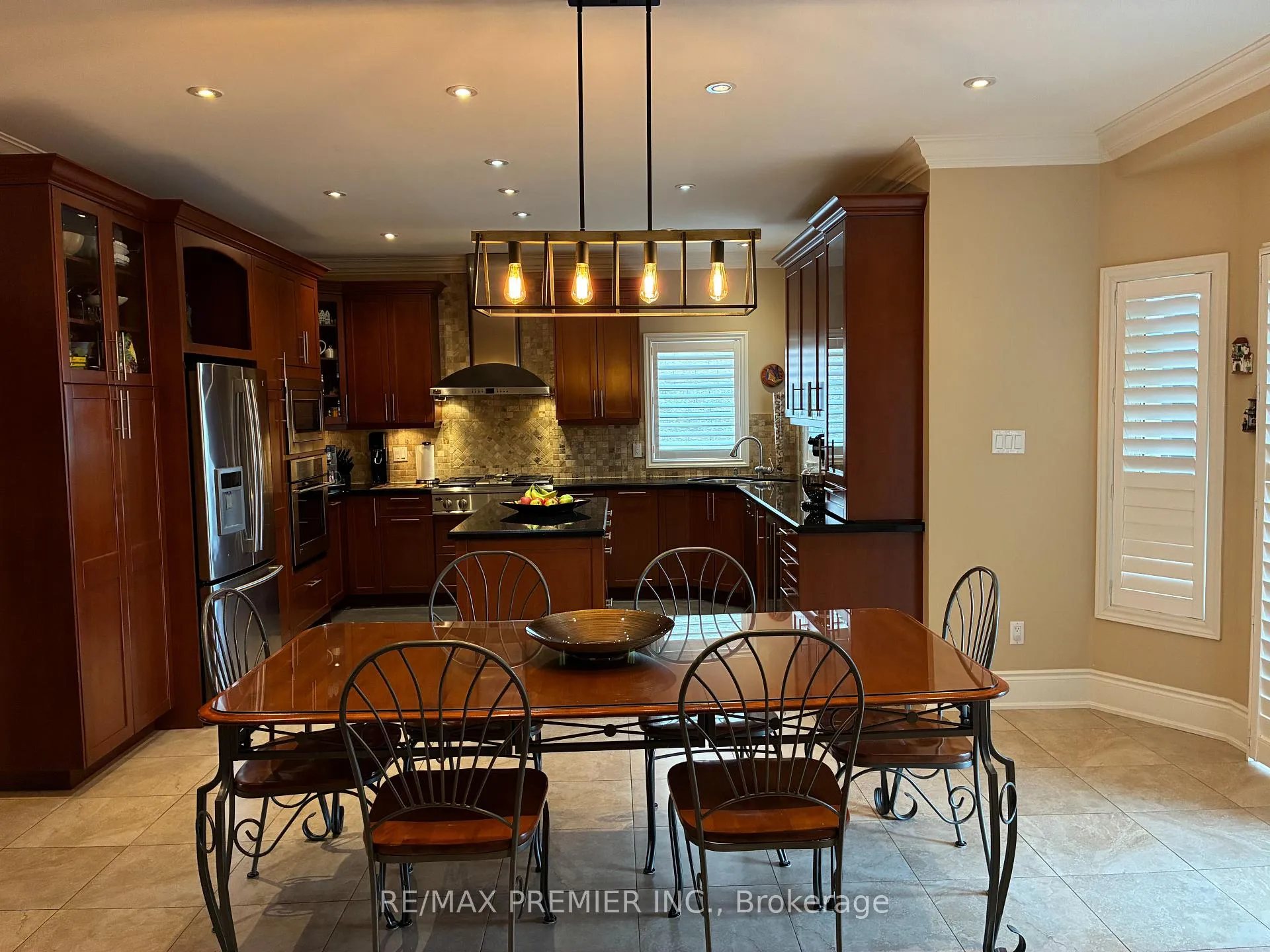 Photo 11 of 90 Siderno Crescent, Vaughan, East Woodbridge — HOMEH