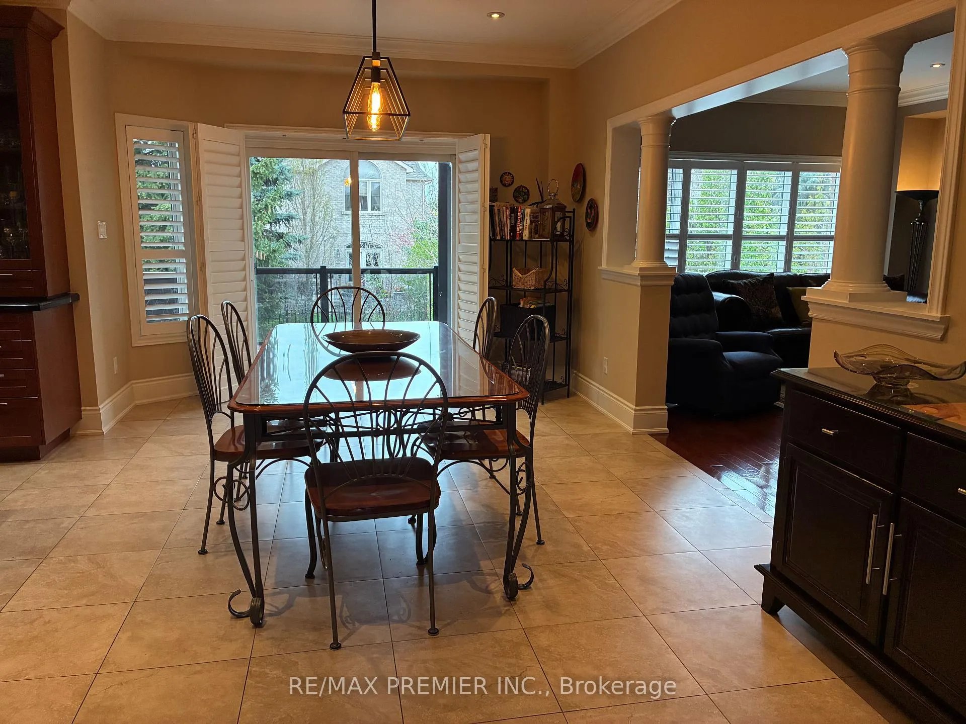 Photo 12 of 90 Siderno Crescent, Vaughan, East Woodbridge — HOMEH