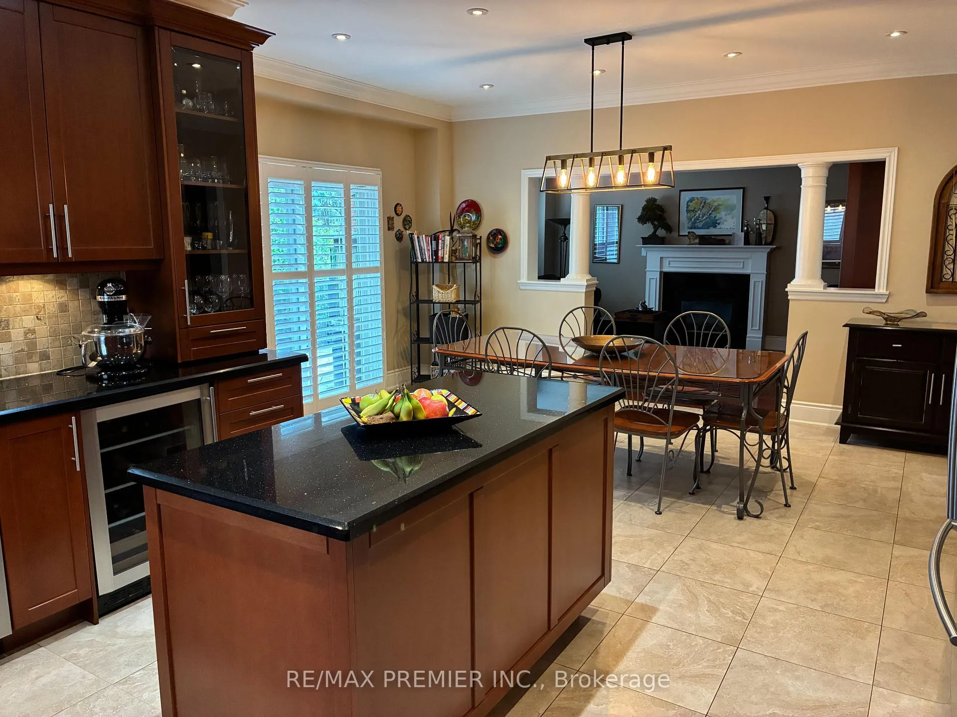 Photo 16 of 90 Siderno Crescent, Vaughan, East Woodbridge — HOMEH