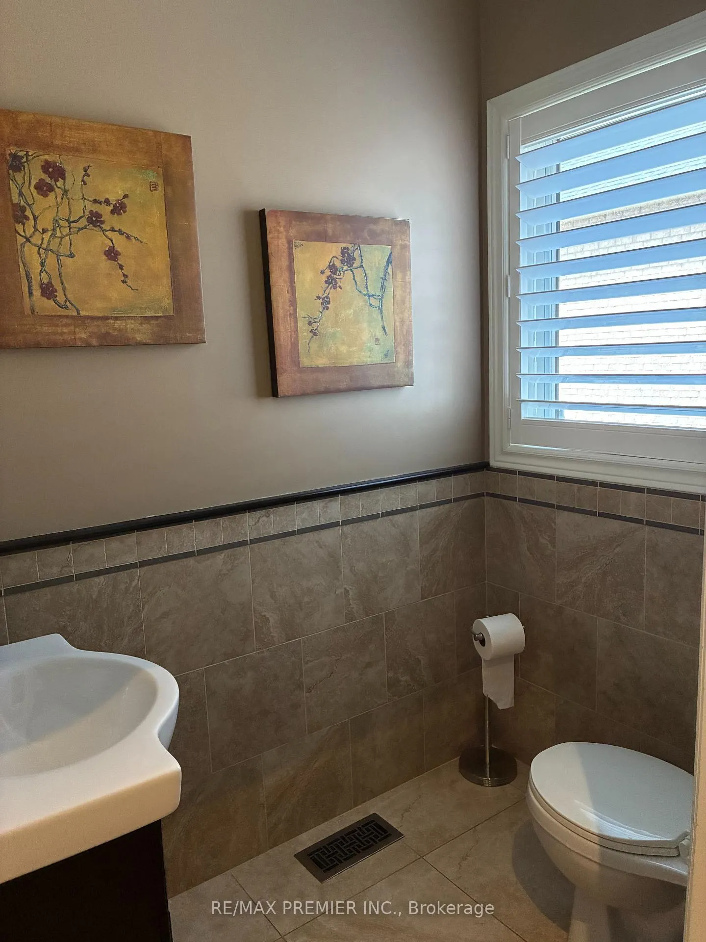 Photo 20 of 90 Siderno Crescent, Vaughan, East Woodbridge — HOMEH