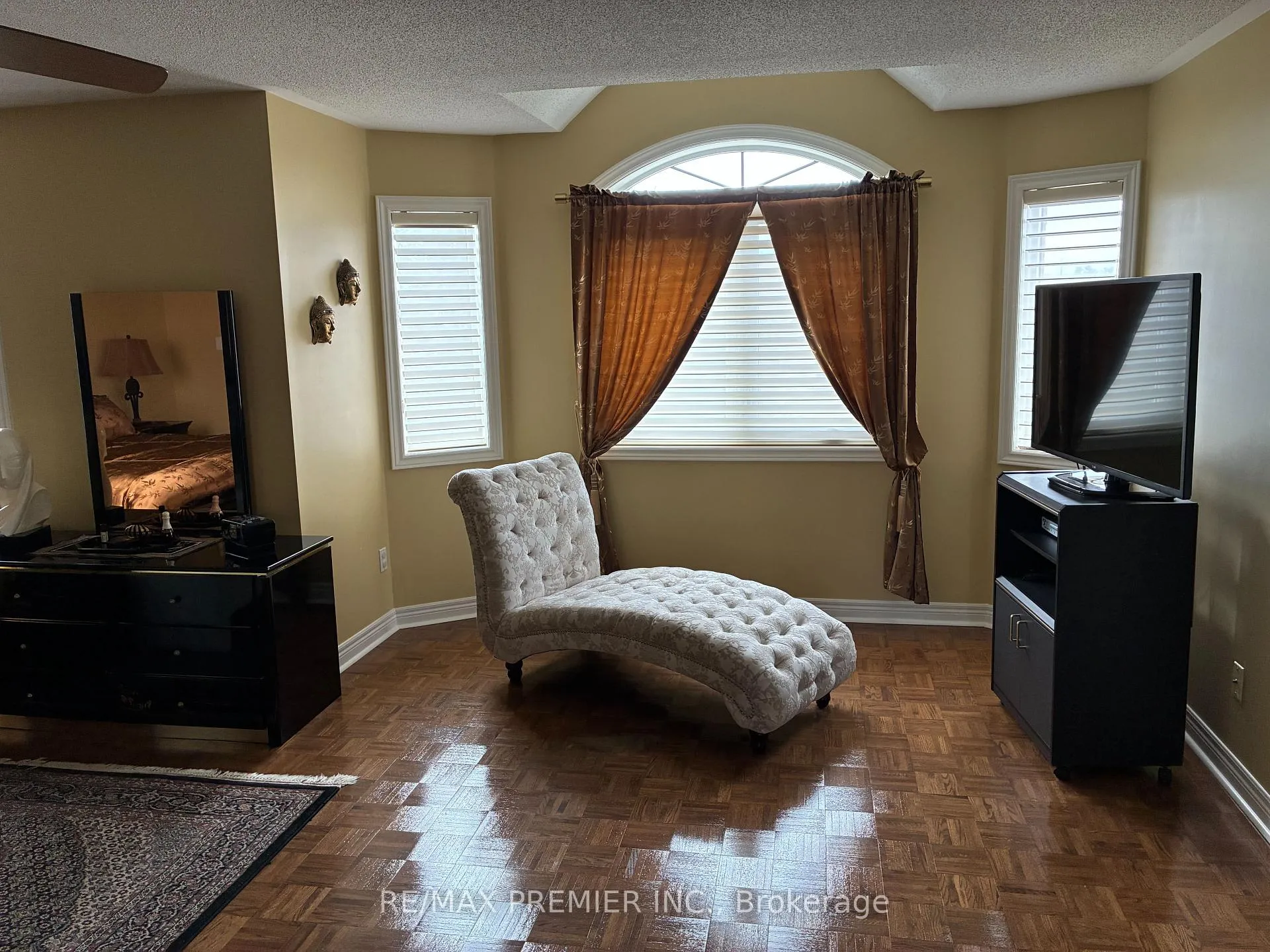 Photo 27 of 90 Siderno Crescent, Vaughan, East Woodbridge — HOMEH