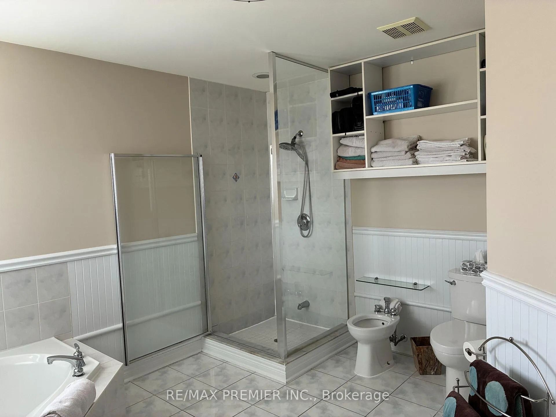 Photo 30 of 90 Siderno Crescent, Vaughan, East Woodbridge — HOMEH