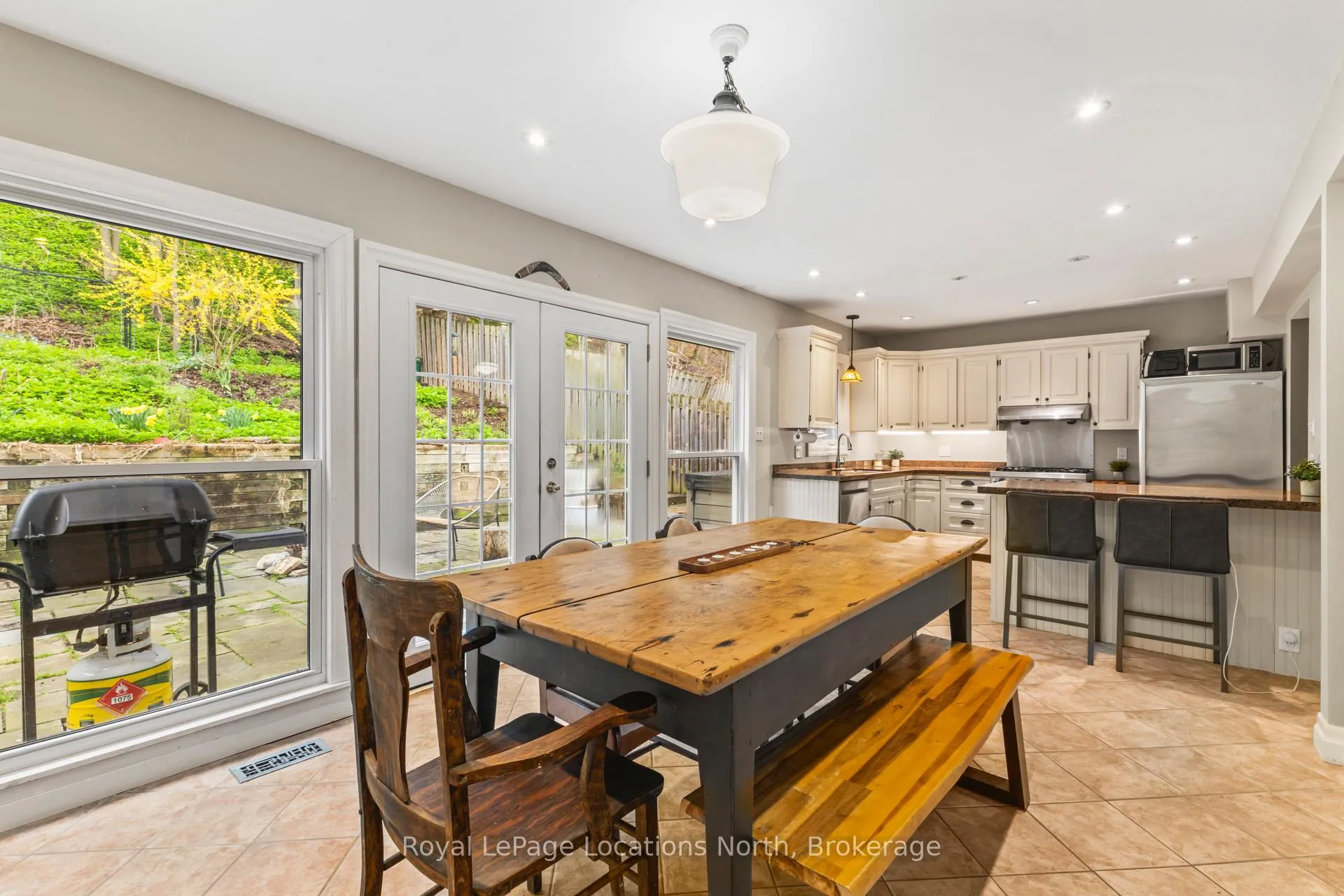 Photo 8 of 1080 4th 'A' Avenue W, Owen Sound — HOMEH