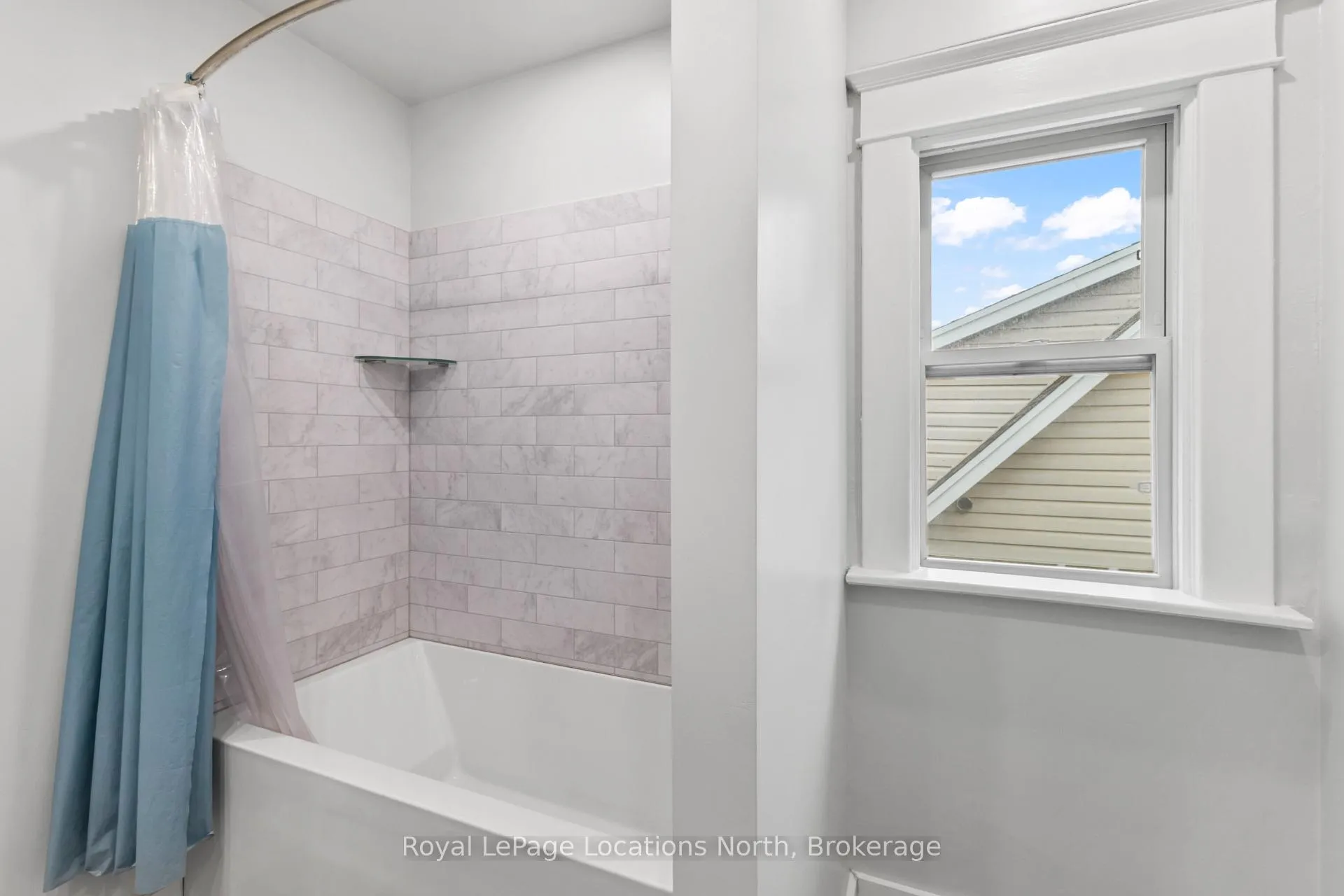 Photo 23 of 1080 4th 'A' Avenue W, Owen Sound — HOMEH