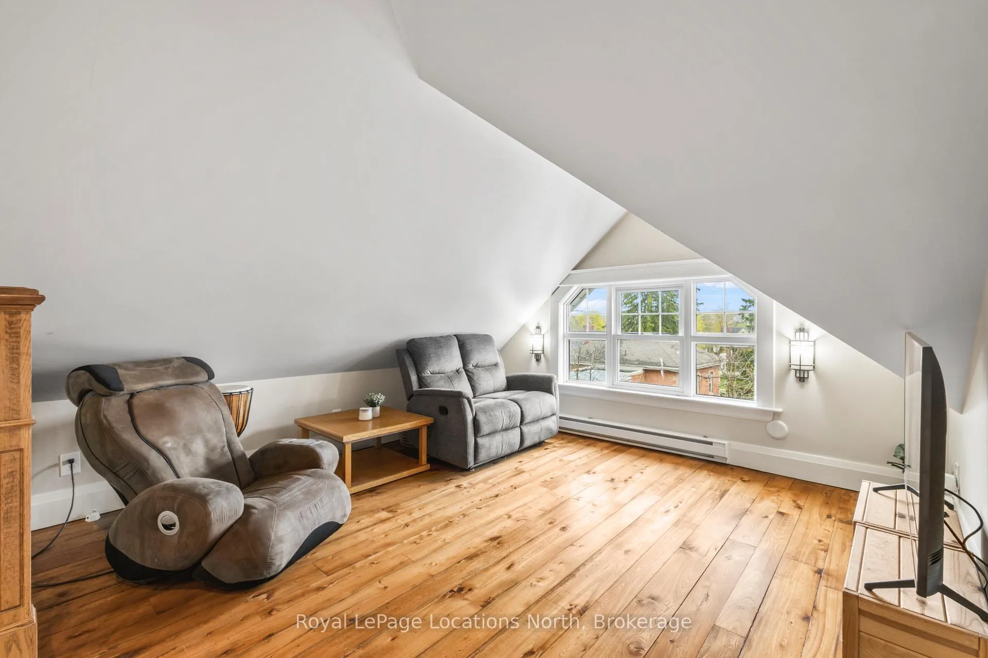 Photo 25 of 1080 4th 'A' Avenue W, Owen Sound — HOMEH