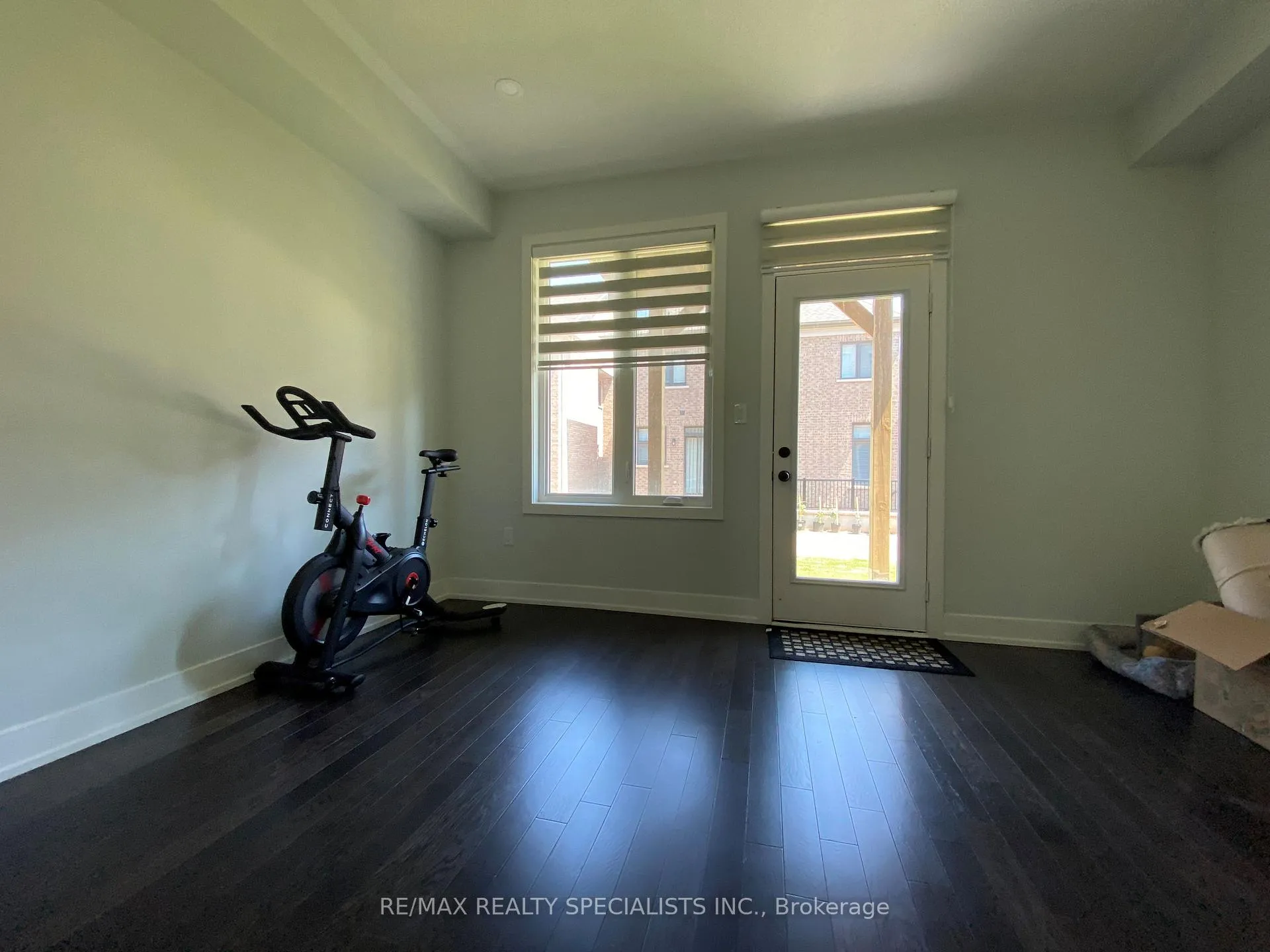 Photo 2 of 1458 Yellow Rose Circle, Oakville, Glen Abbey — HOMEH