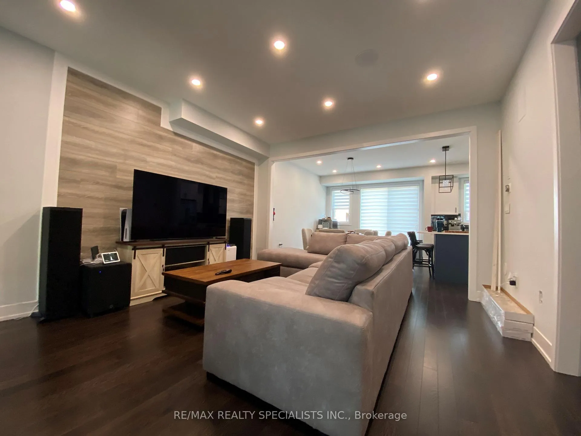 Photo 4 of 1458 Yellow Rose Circle, Oakville, Glen Abbey — HOMEH