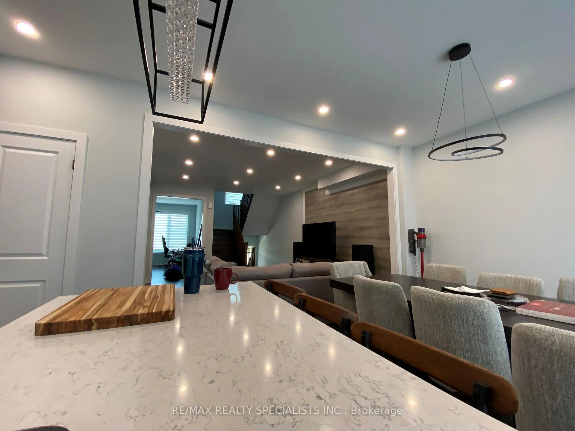Photo 9 of 1458 Yellow Rose Circle, Oakville, Glen Abbey — HOMEH