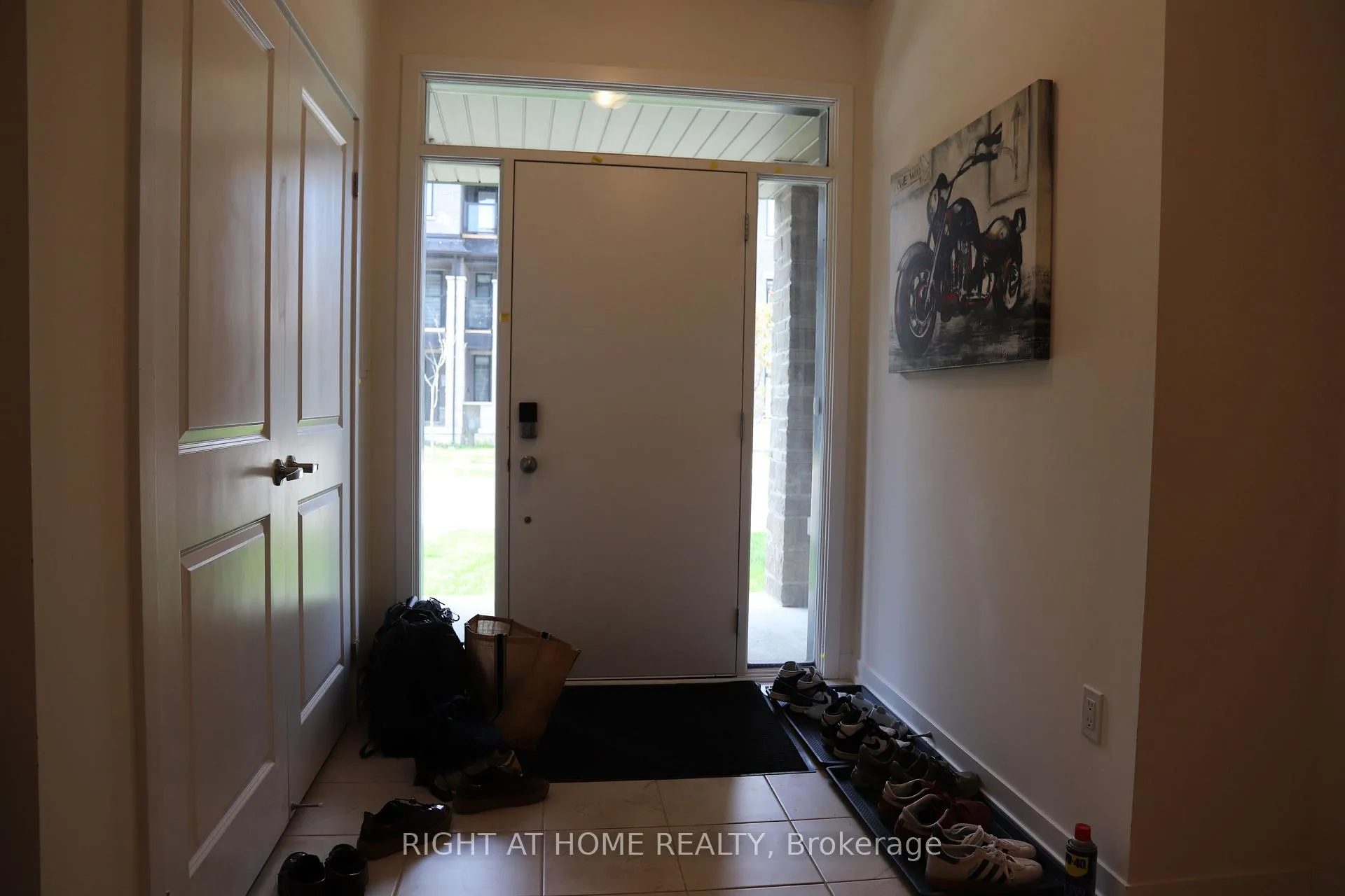 Photo 5 of 1541 Hilson Heights, Milton, Cobban — HOMEH