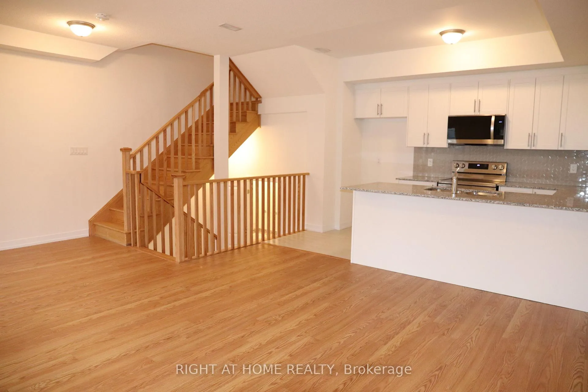 Photo 21 of 1541 Hilson Heights, Milton, Cobban — HOMEH