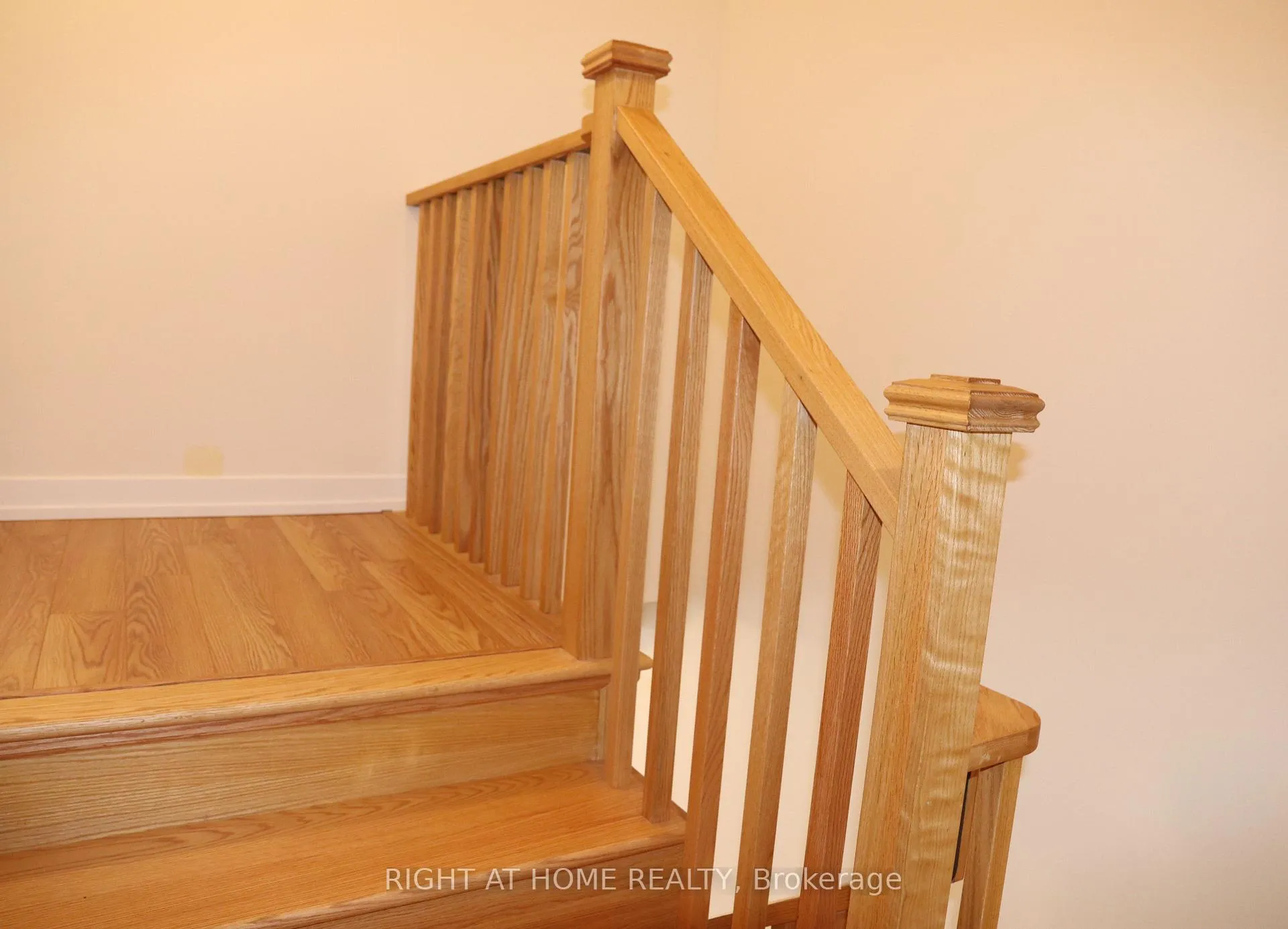 Photo 31 of 1541 Hilson Heights, Milton, Cobban — HOMEH
