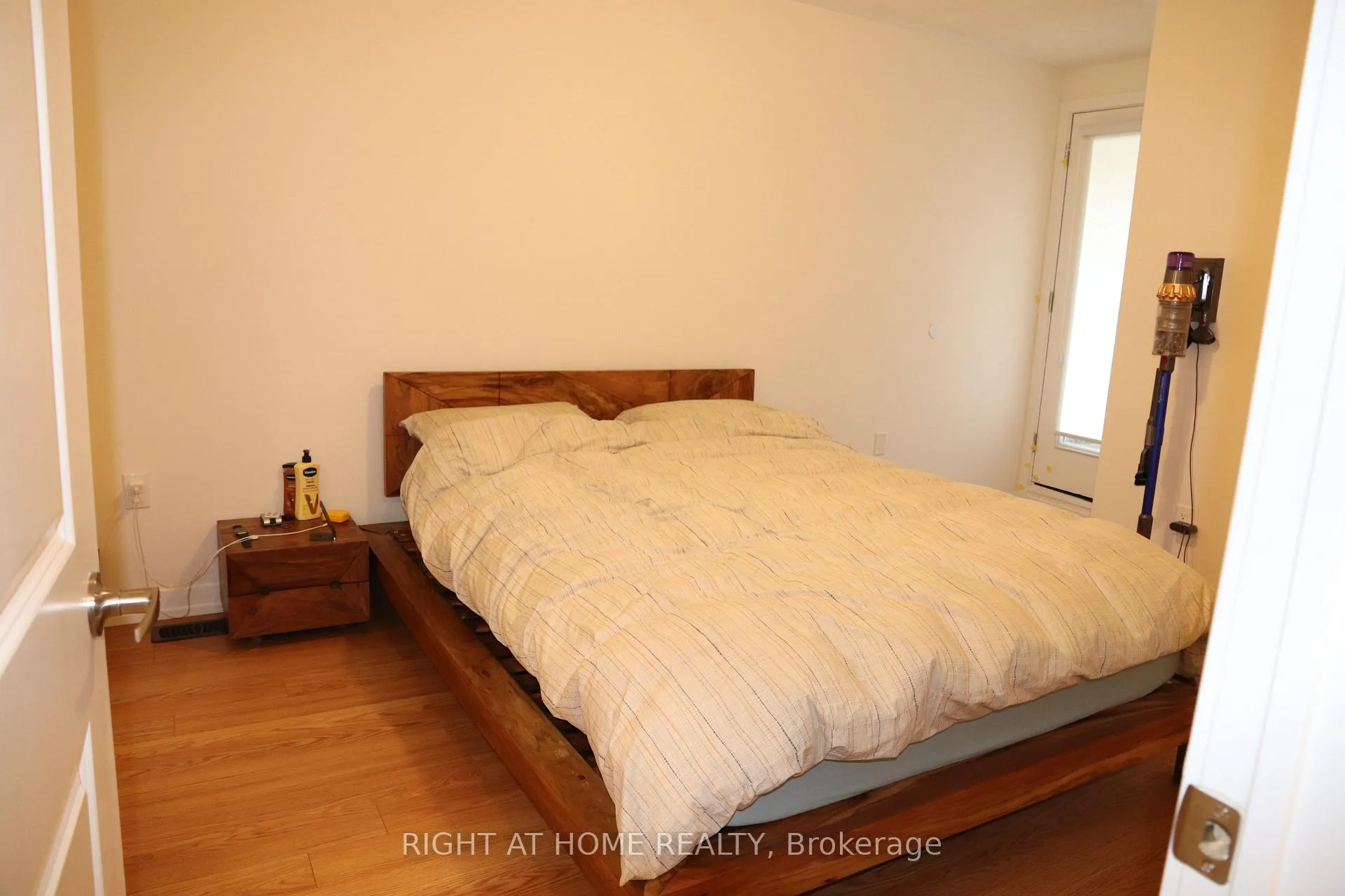 Photo 35 of 1541 Hilson Heights, Milton, Cobban — HOMEH