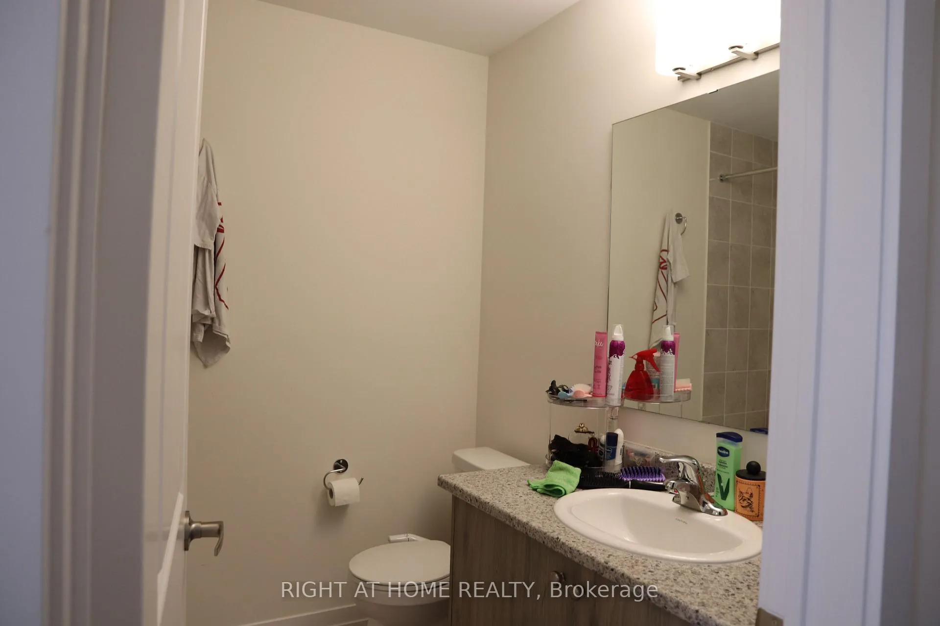 Photo 40 of 1541 Hilson Heights, Milton, Cobban — HOMEH