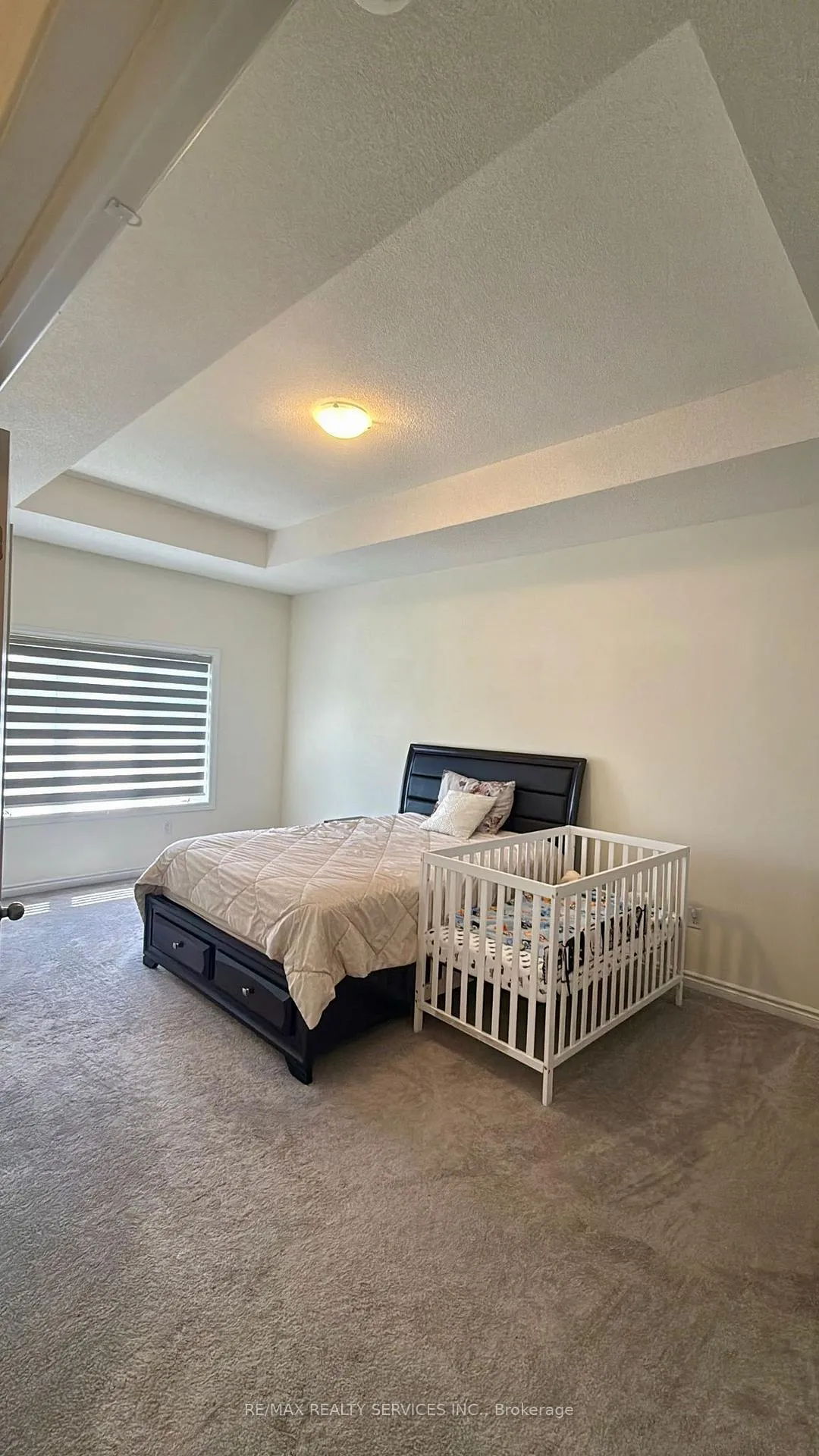 Photo 9 of 37 Bavenden Crescent, Brampton, Credit Valley — HOMEH