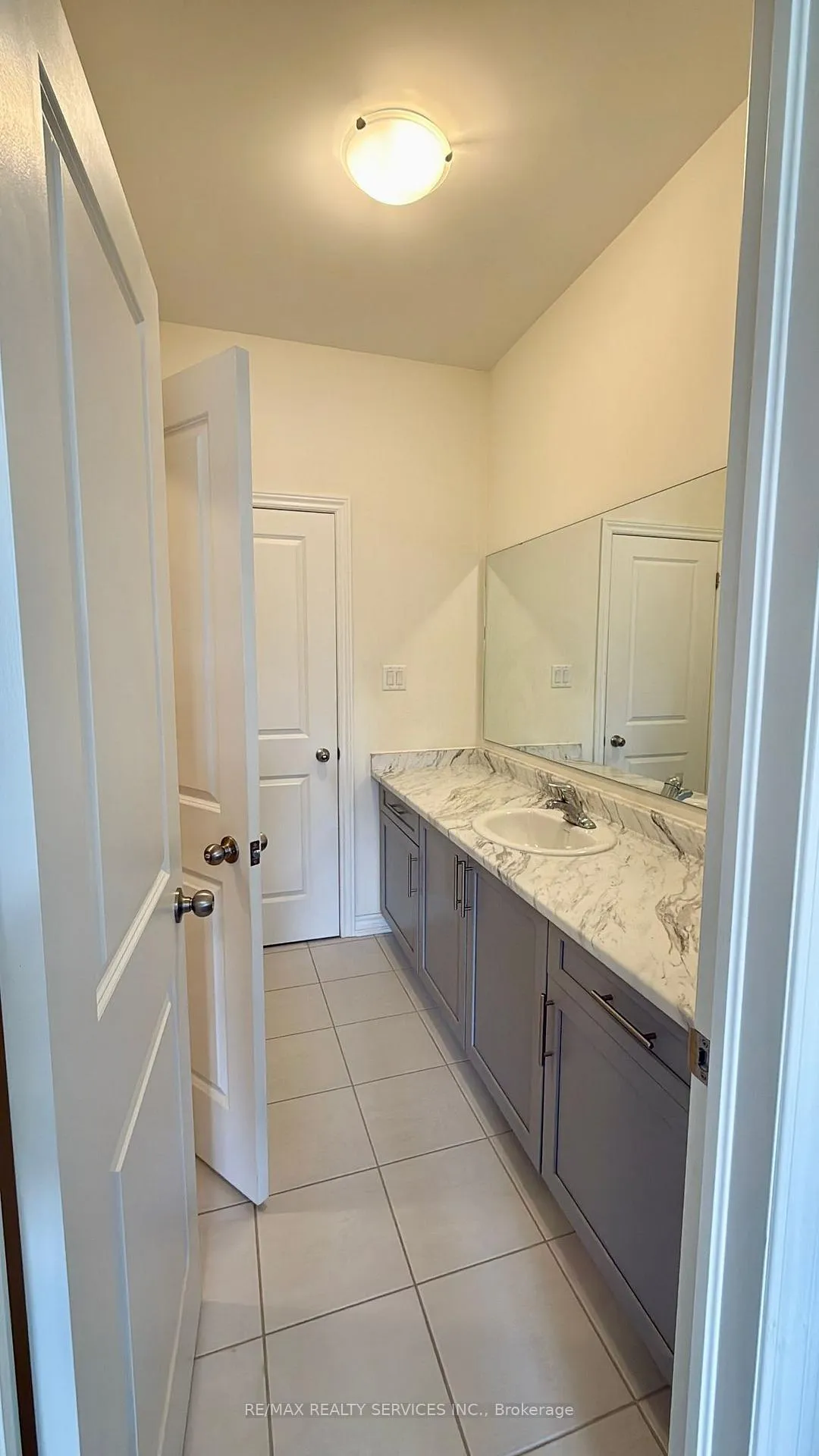 Photo 12 of 37 Bavenden Crescent, Brampton, Credit Valley — HOMEH