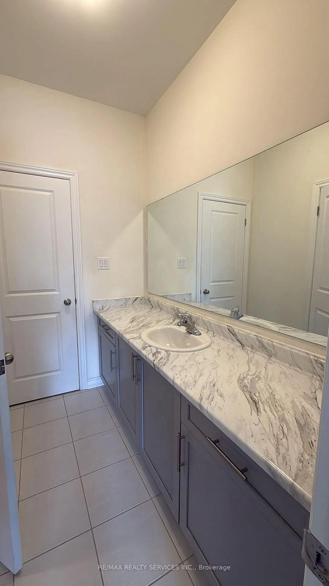 Photo 18 of 37 Bavenden Crescent, Brampton, Credit Valley — HOMEH
