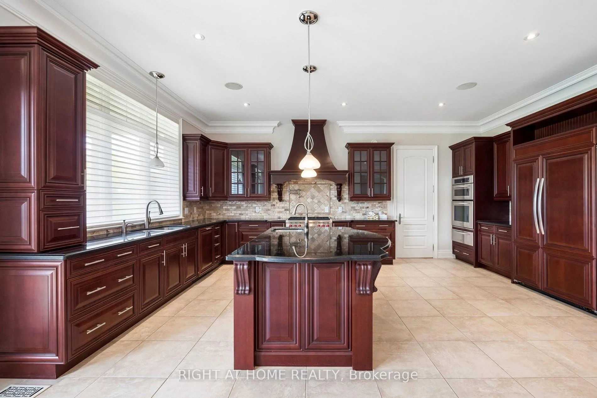 Photo 12 of 18 Bice Court, Clarington, Rural Clarington — HOMEH
