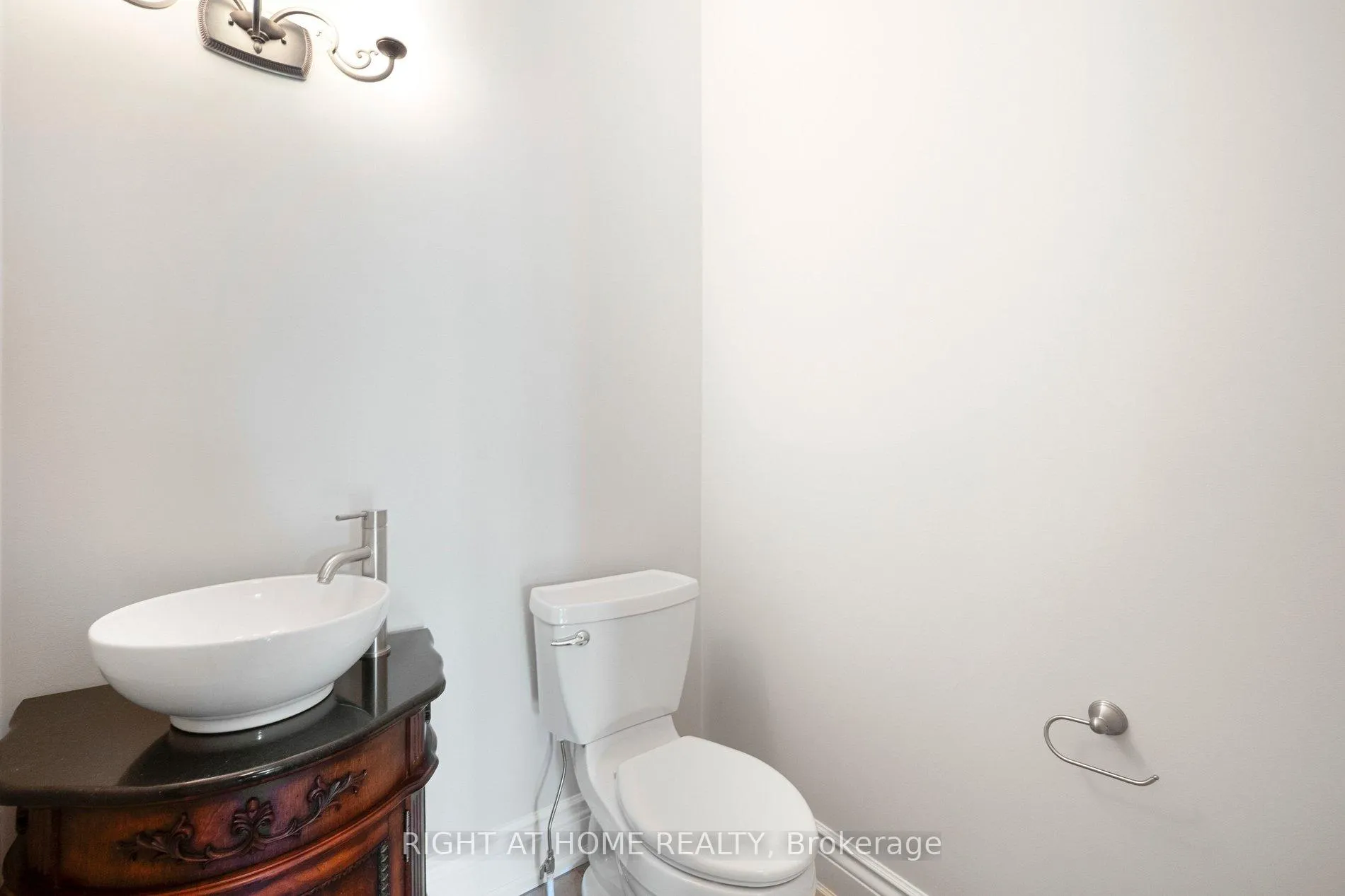 Photo 25 of 18 Bice Court, Clarington, Rural Clarington — HOMEH