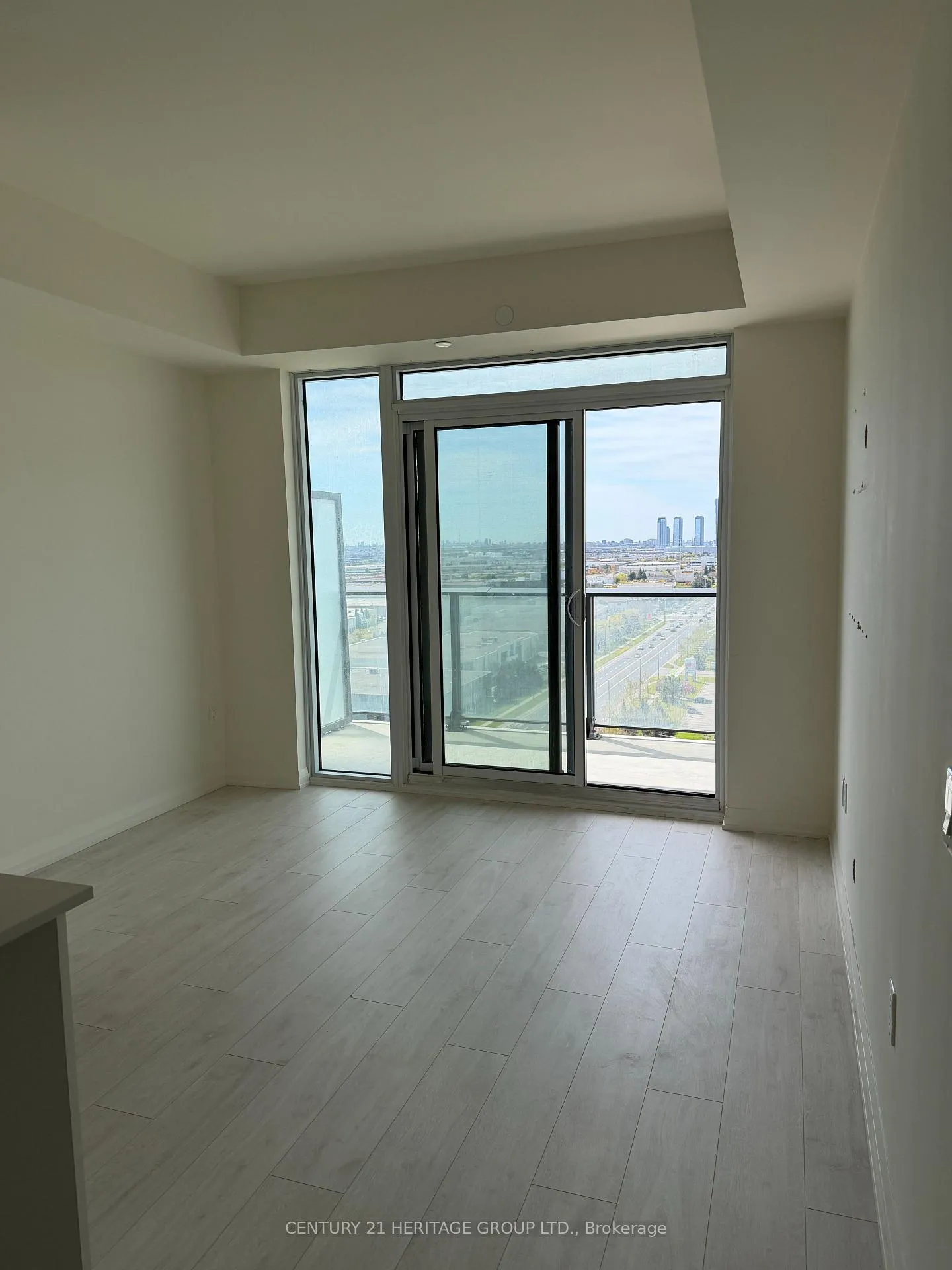 Photo 6 of Unit 1523, 8960 Jane Street S, Vaughan, Vellore Village — HOMEH