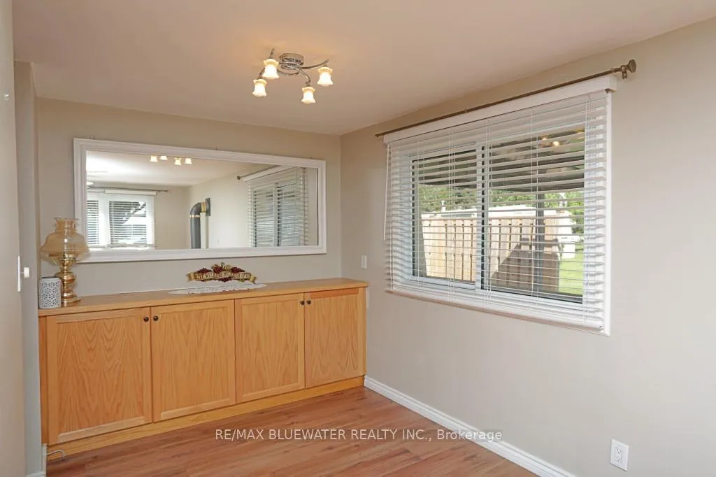 Photo 10 of 25 Maple Grove Court W, South Huron, Stephen — HOMEH