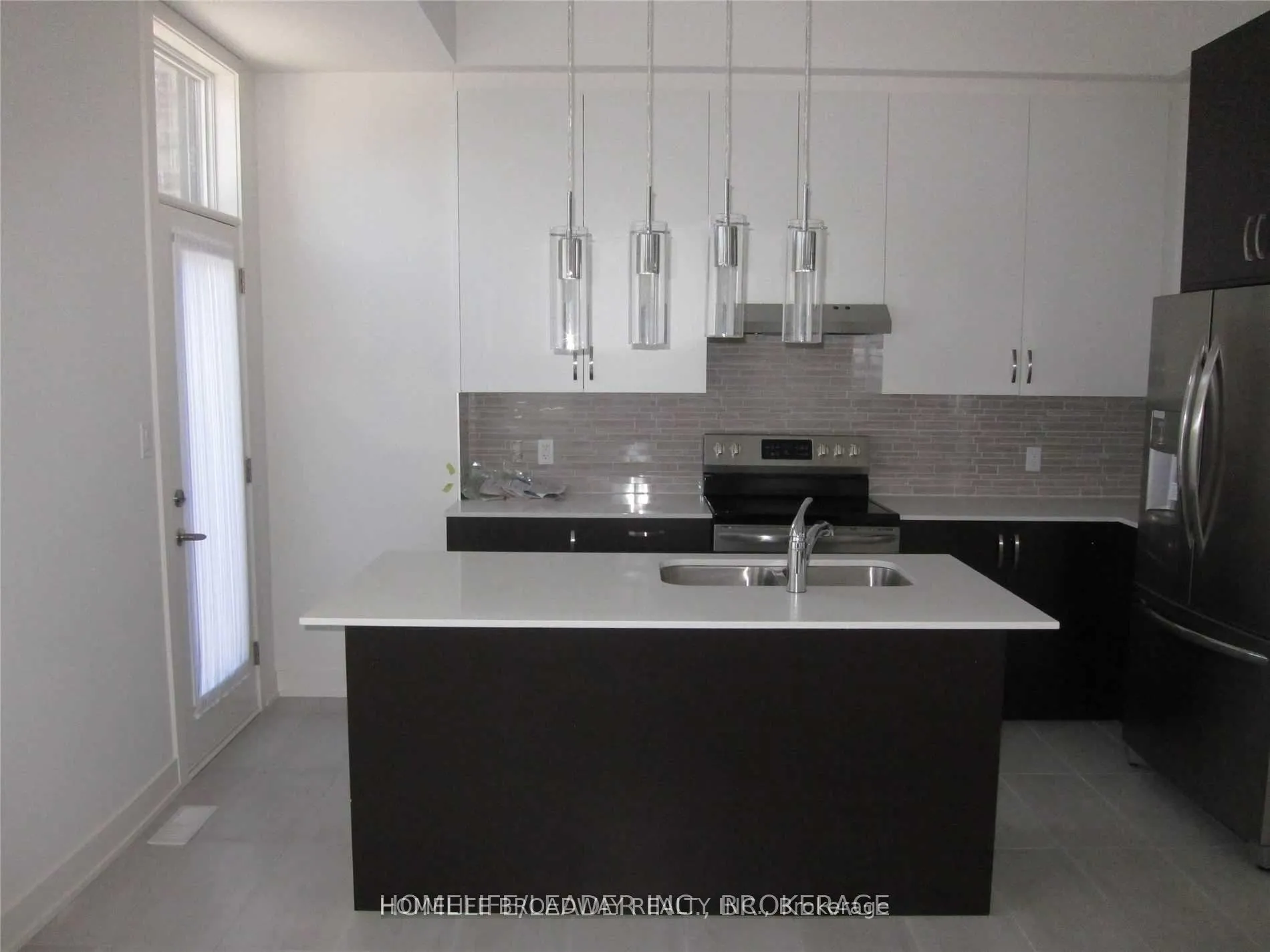 Photo 5 of 2 Benoit Street, Vaughan, Vellore Village — HOMEH
