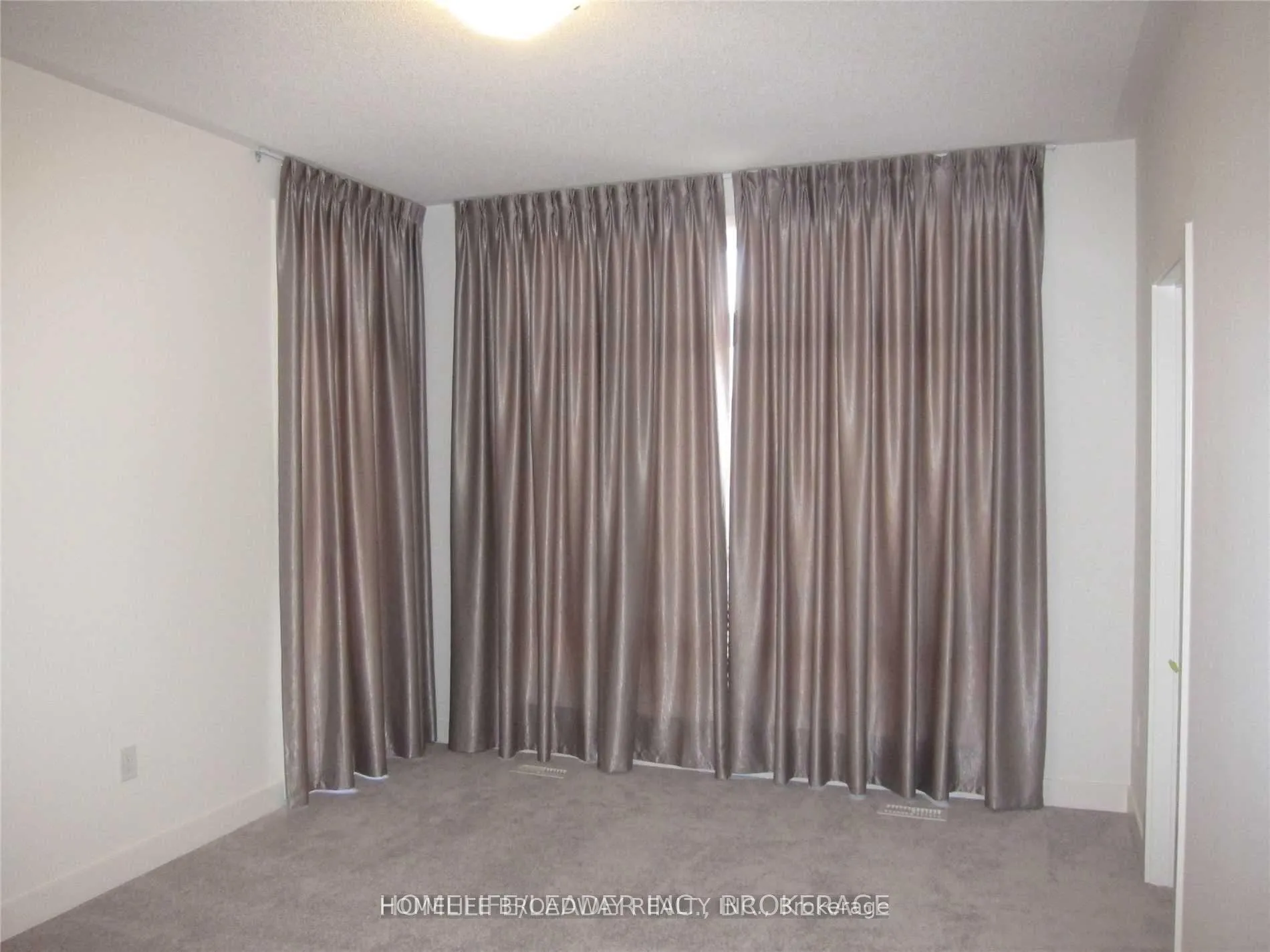 Photo 11 of 2 Benoit Street, Vaughan, Vellore Village — HOMEH