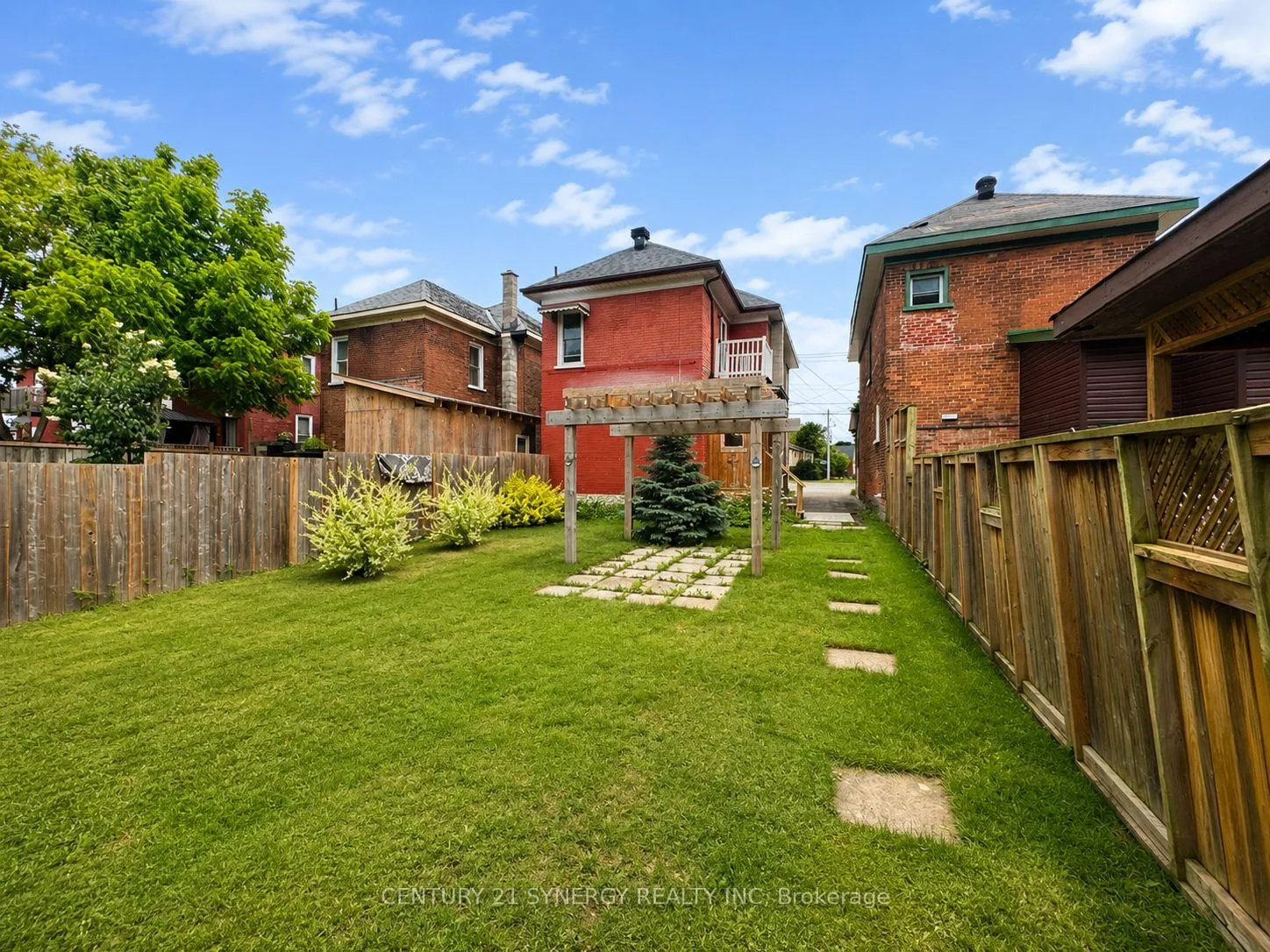 Photo 6 of 164 Chambers Street, Smiths Falls — HOMEH