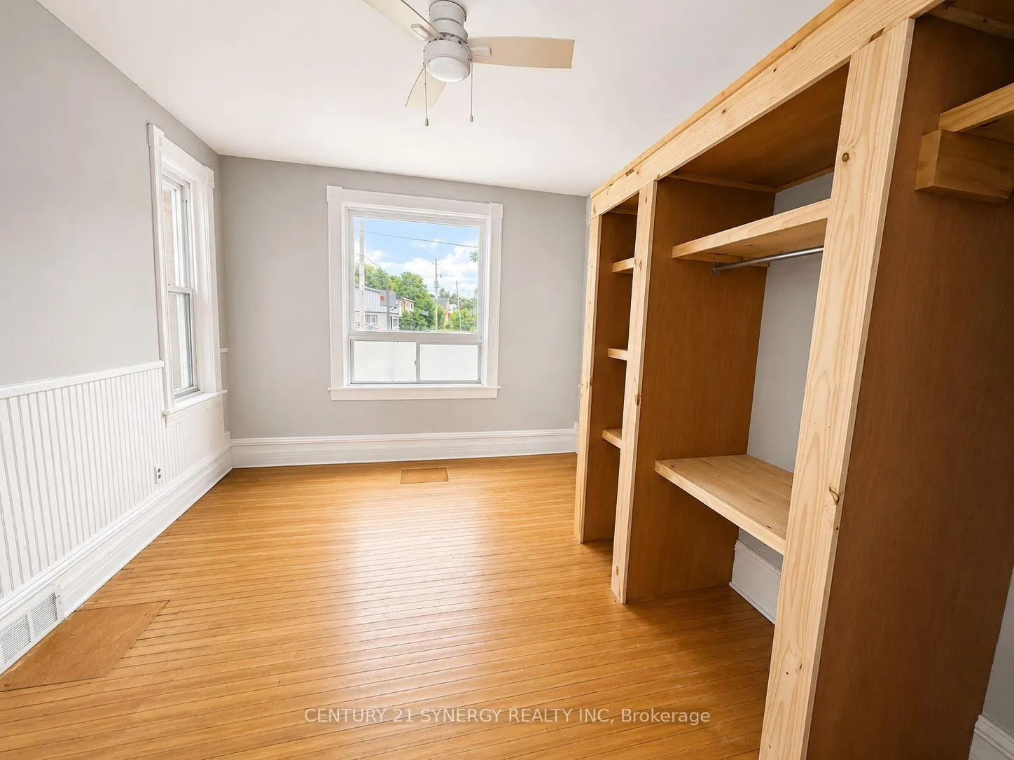 Photo 10 of 164 Chambers Street, Smiths Falls — HOMEH