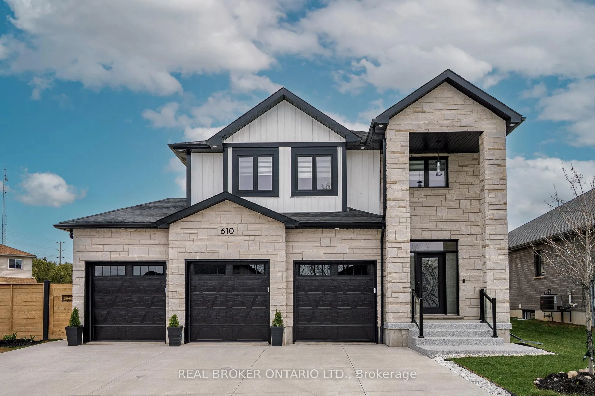 Photo 3 of 610 Conners Drive, North Perth, Listowel — HOMEH