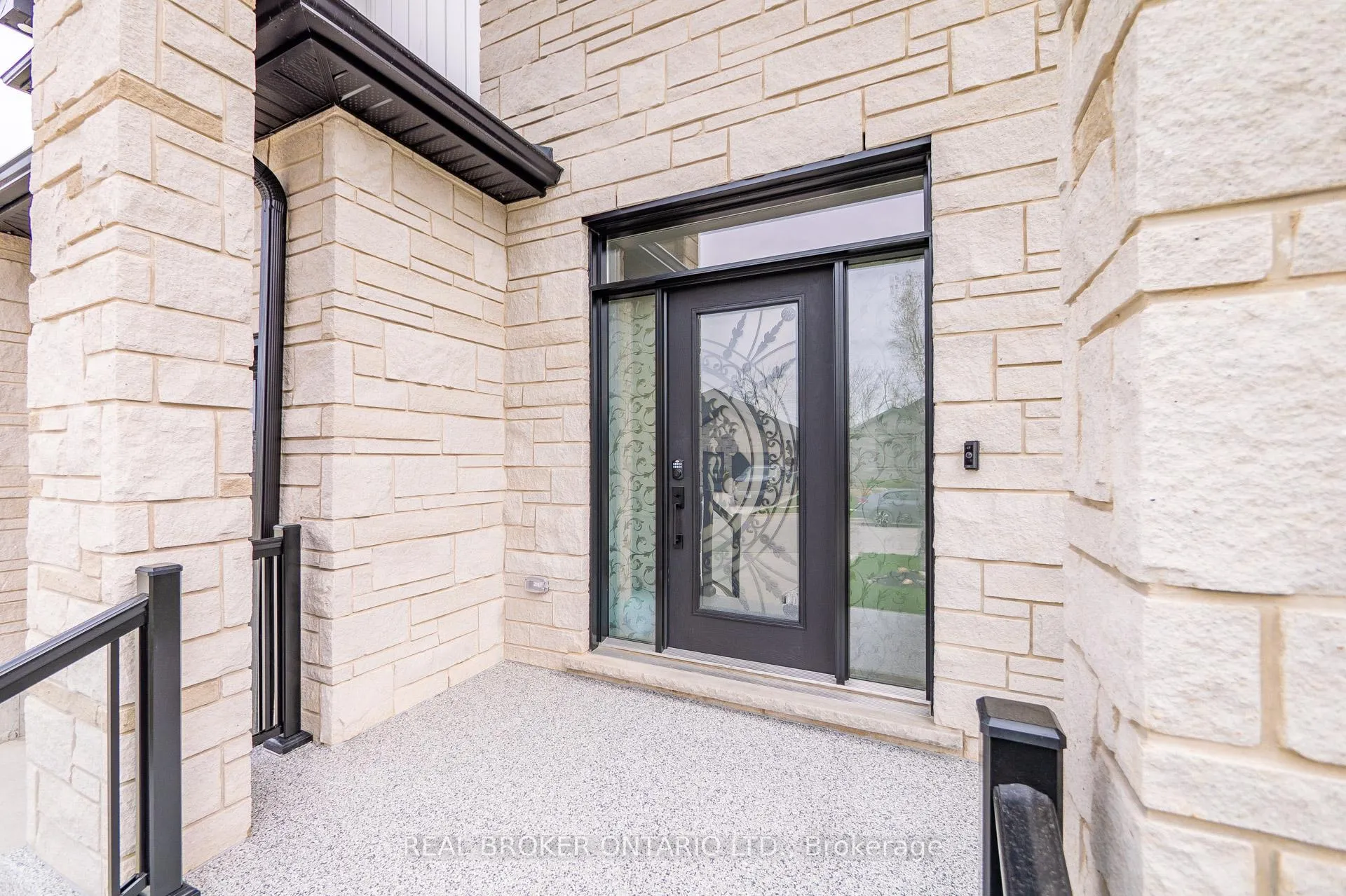Photo 4 of 610 Conners Drive, North Perth, Listowel — HOMEH