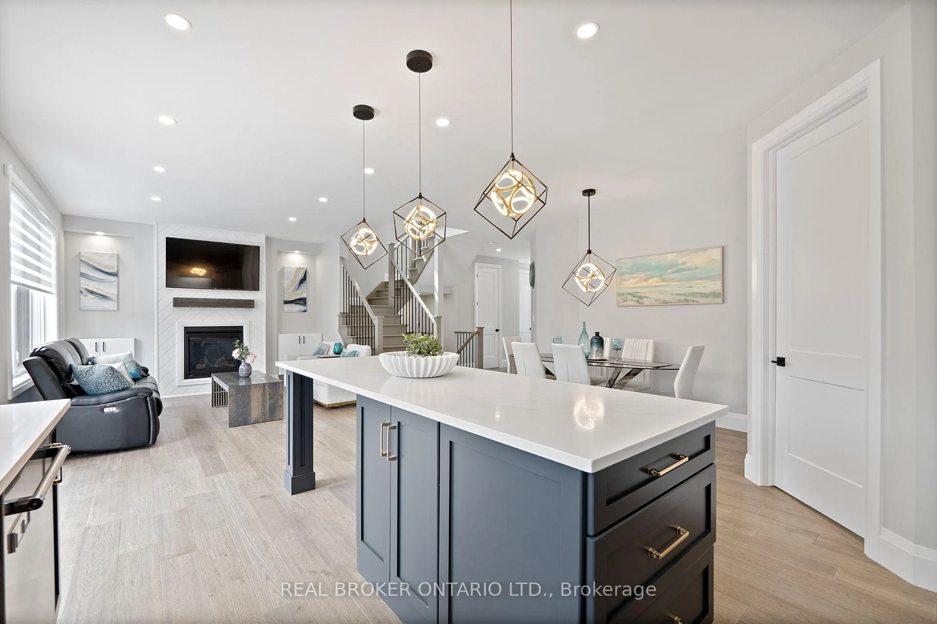 Photo 19 of 610 Conners Drive, North Perth, Listowel — HOMEH