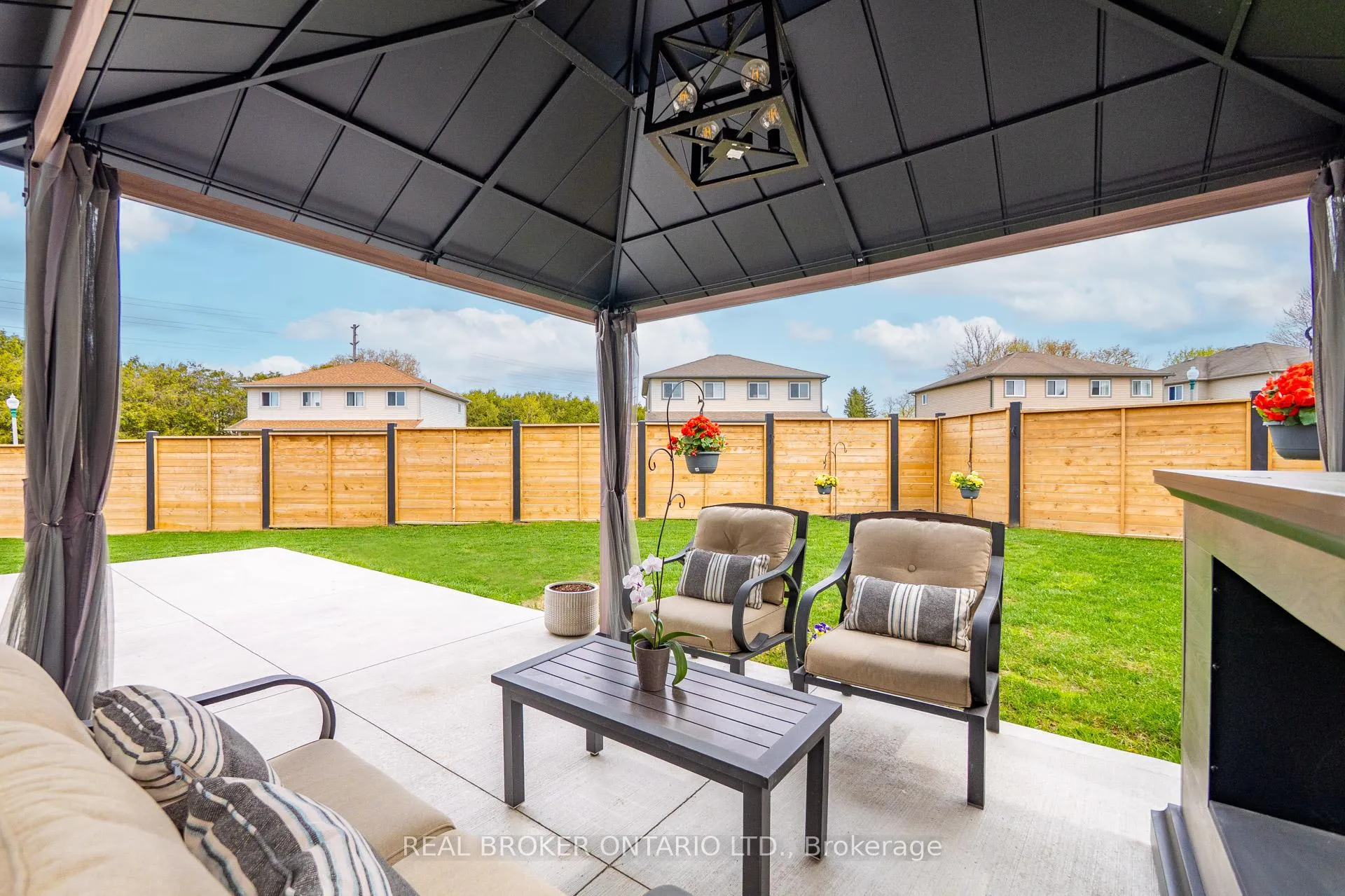 Photo 45 of 610 Conners Drive, North Perth, Listowel — HOMEH