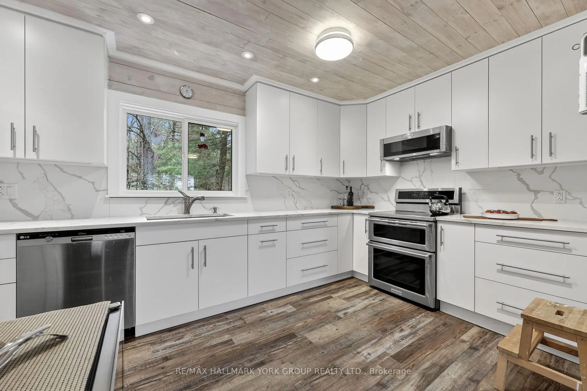Photo 15 of 45 Island 2ml, Gravenhurst, Wood (Gravenhurst) — HOMEH