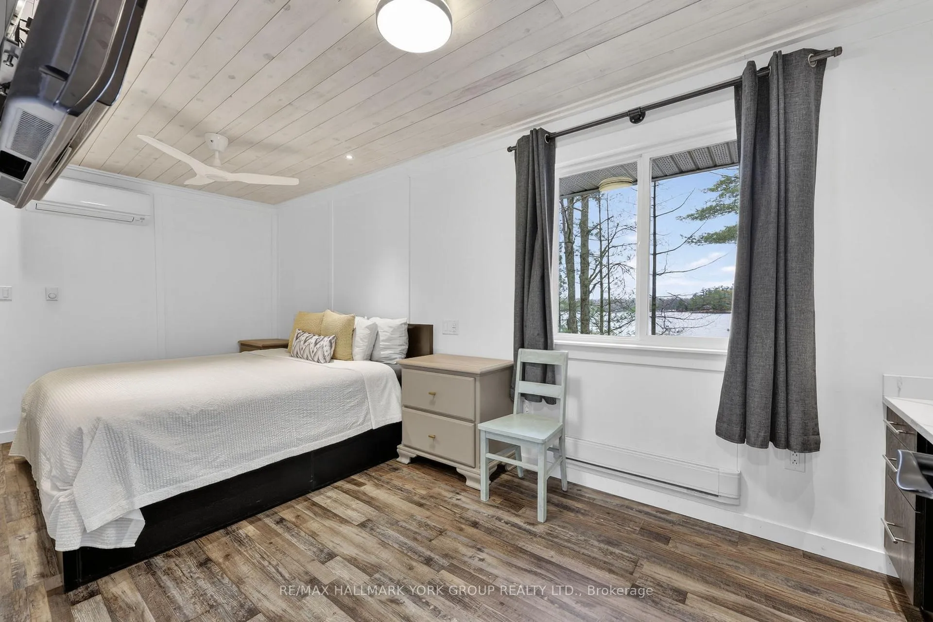 Photo 19 of 45 Island 2ml, Gravenhurst, Wood (Gravenhurst) — HOMEH
