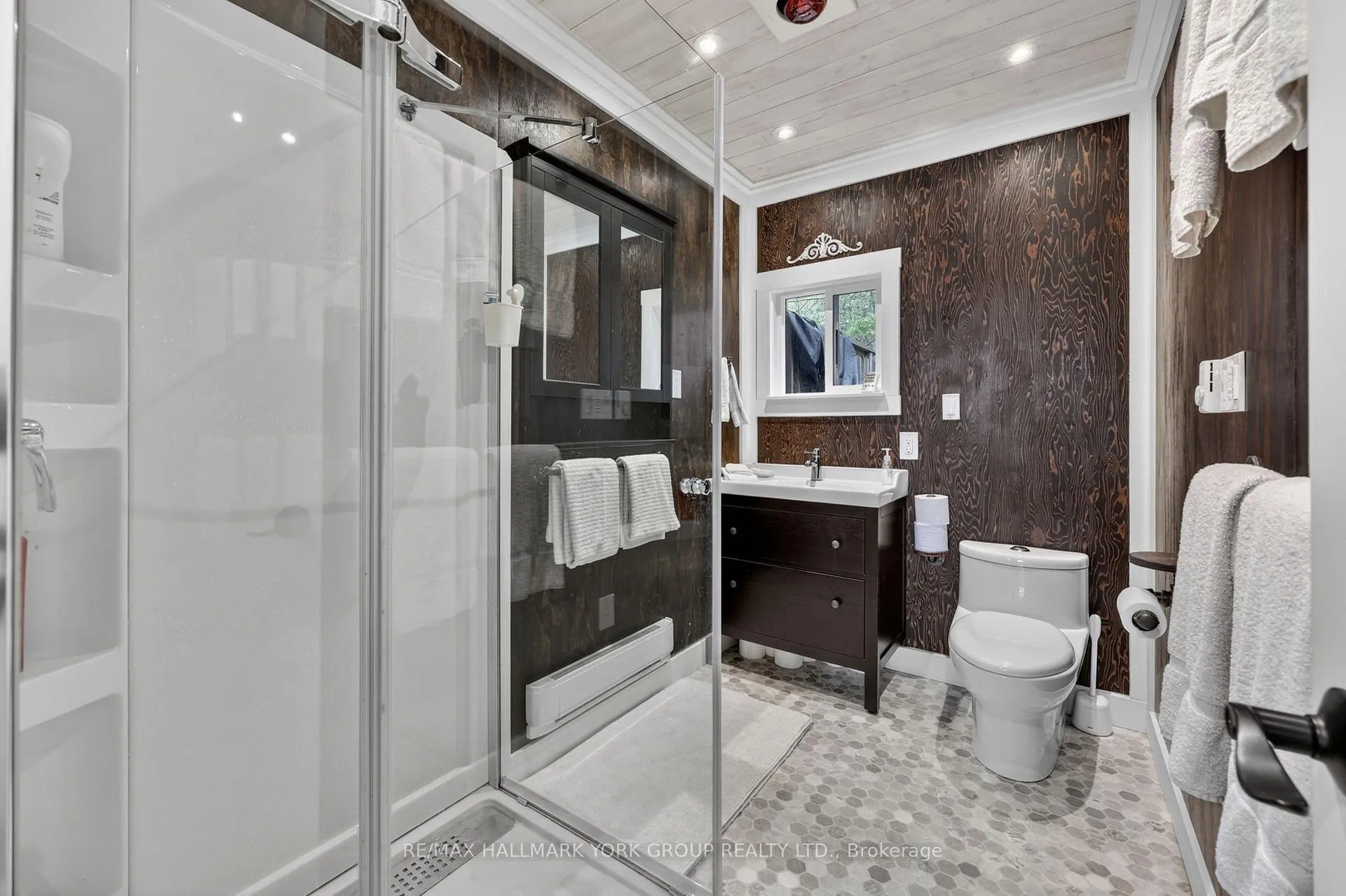 Photo 21 of 45 Island 2ml, Gravenhurst, Wood (Gravenhurst) — HOMEH