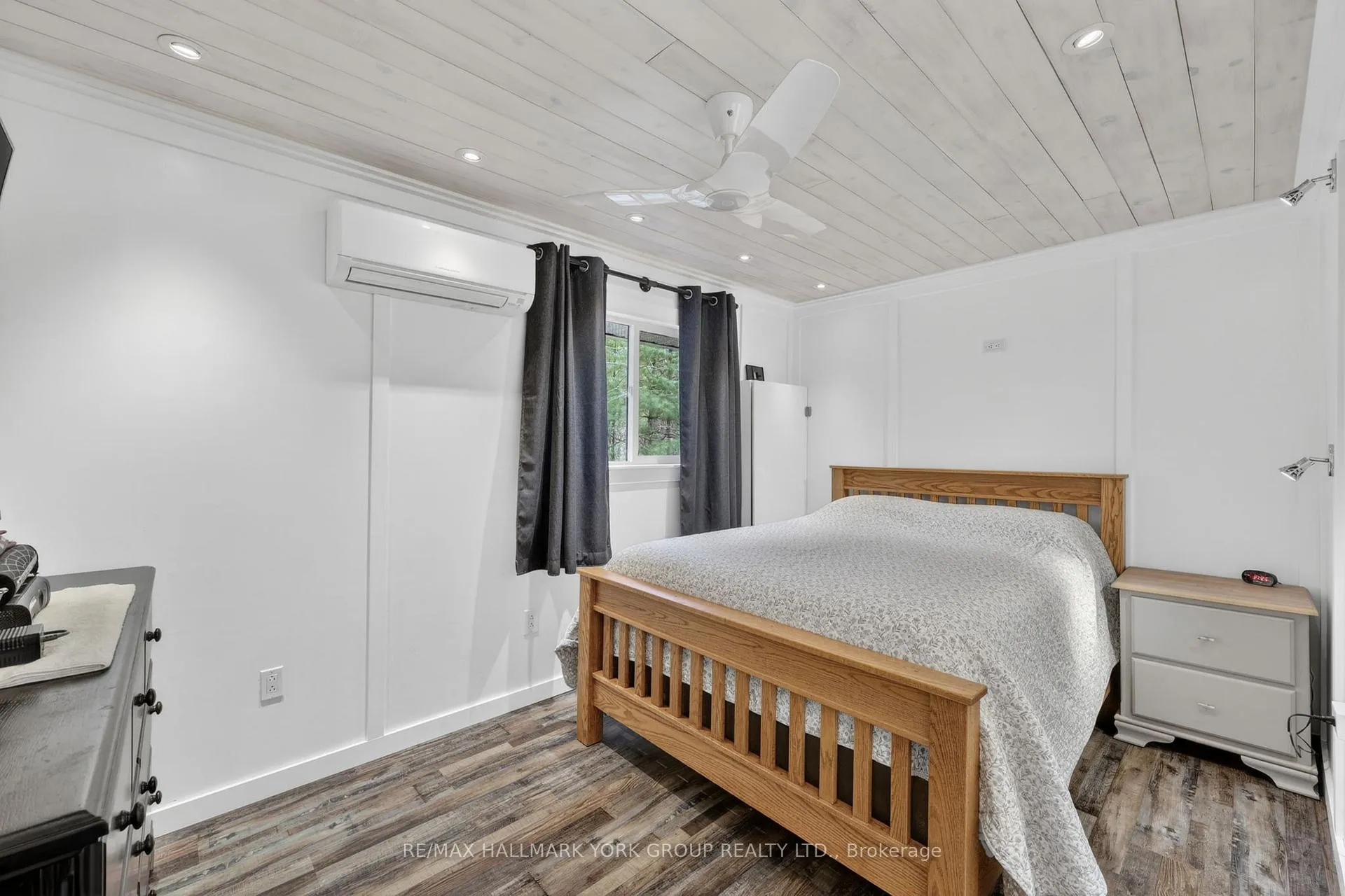 Photo 24 of 45 Island 2ml, Gravenhurst, Wood (Gravenhurst) — HOMEH