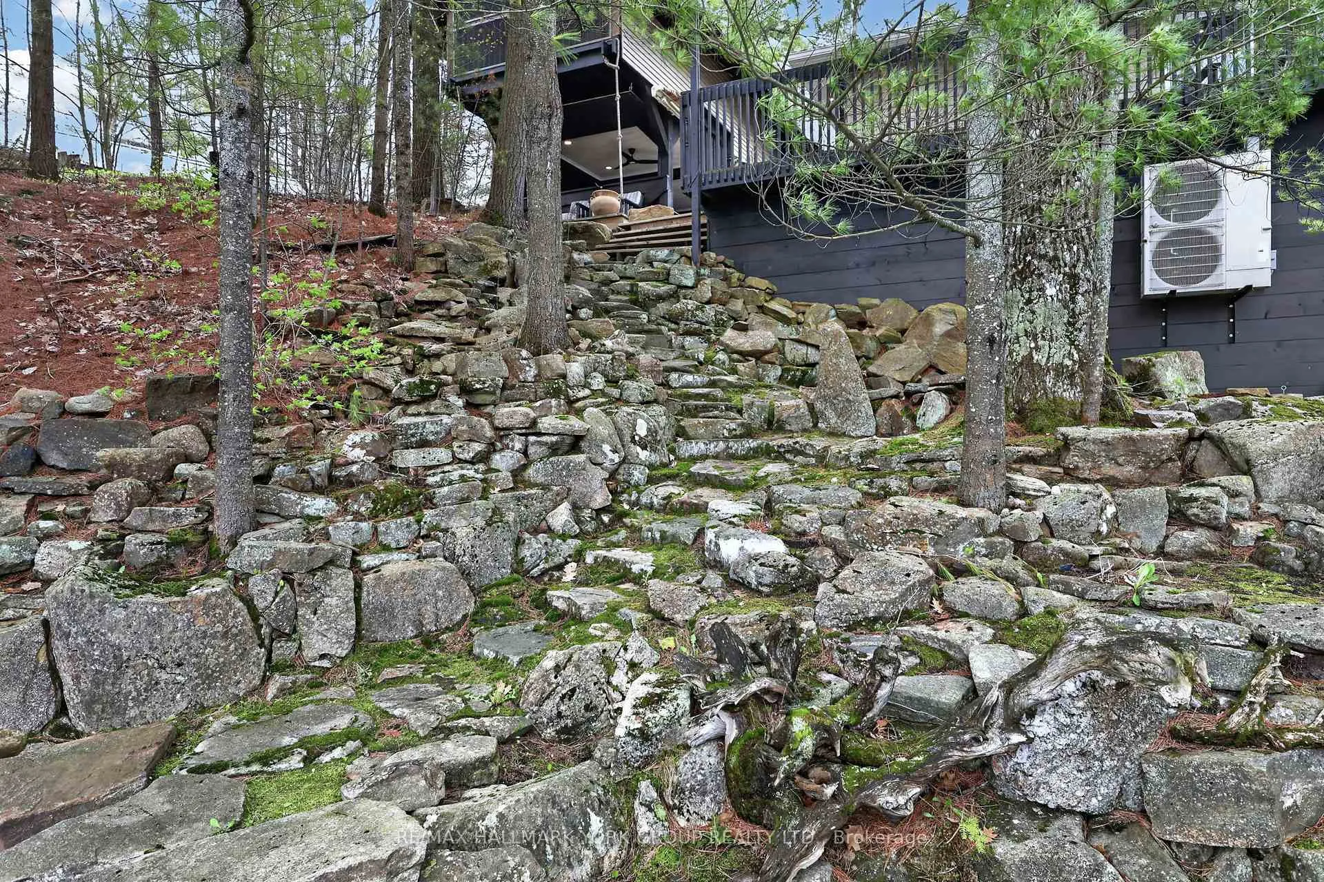 Photo 32 of 45 Island 2ml, Gravenhurst, Wood (Gravenhurst) — HOMEH