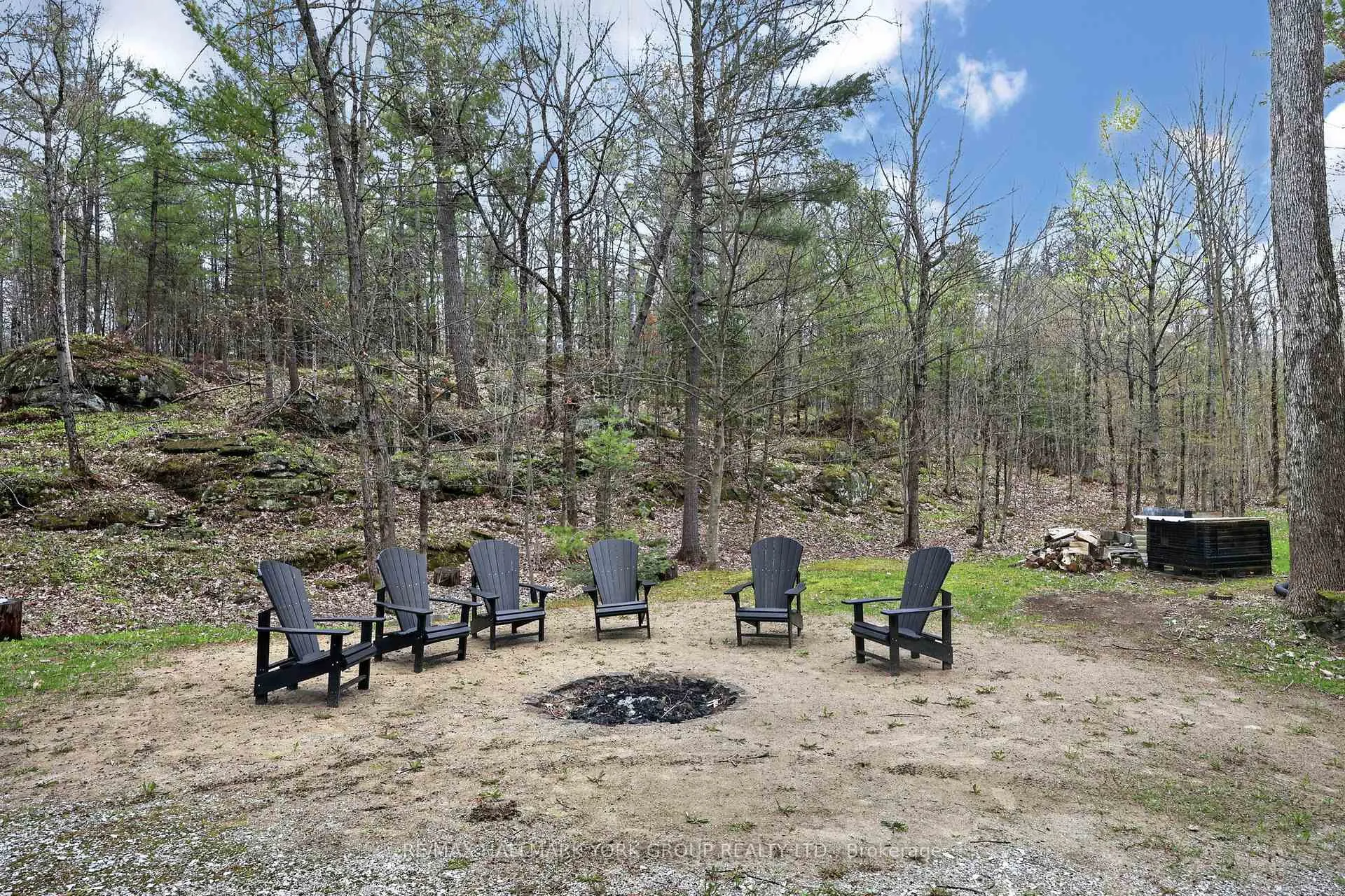 Photo 35 of 45 Island 2ml, Gravenhurst, Wood (Gravenhurst) — HOMEH