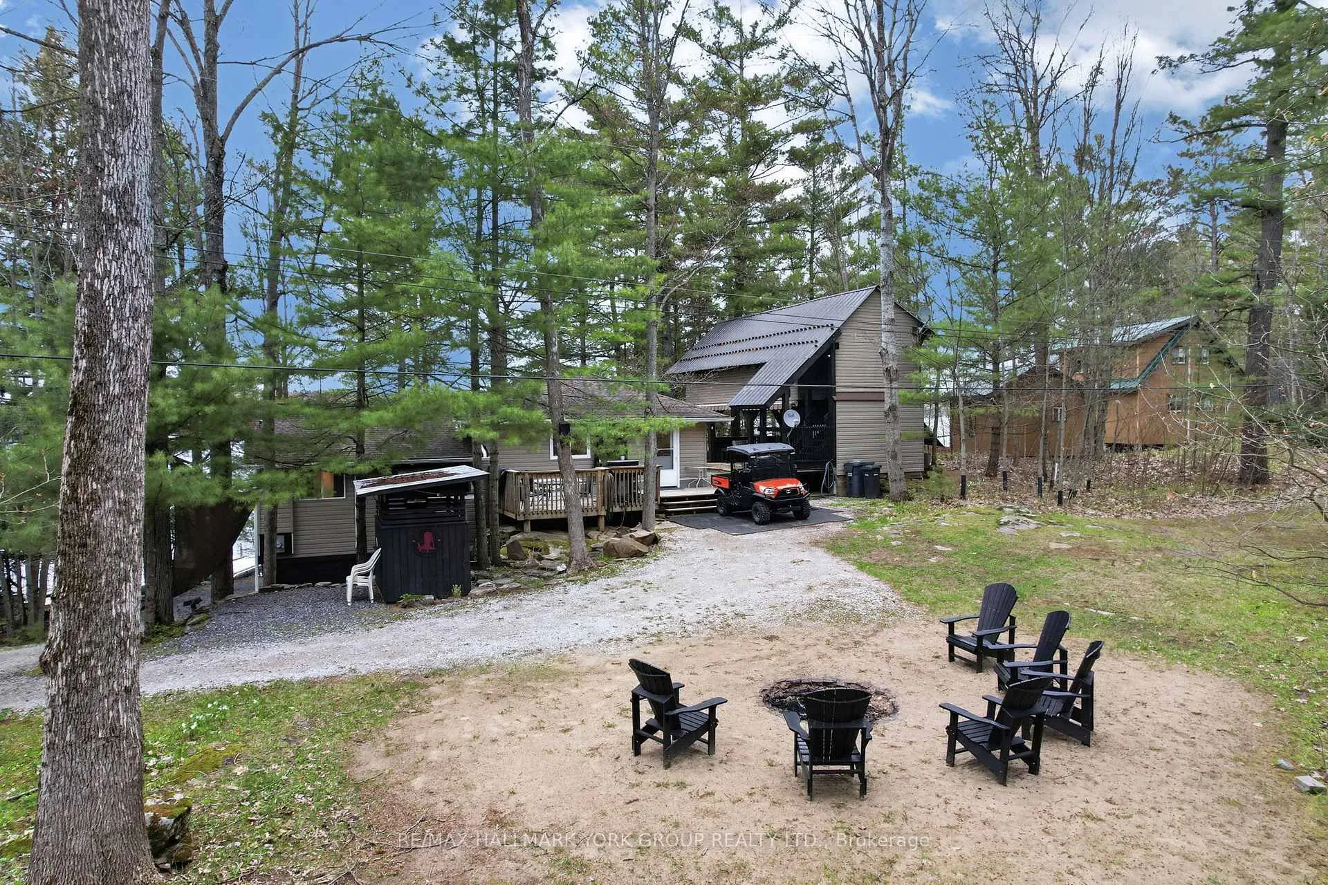 Photo 2 of 45 Island 2ml, Gravenhurst, Wood (Gravenhurst) — HOMEH