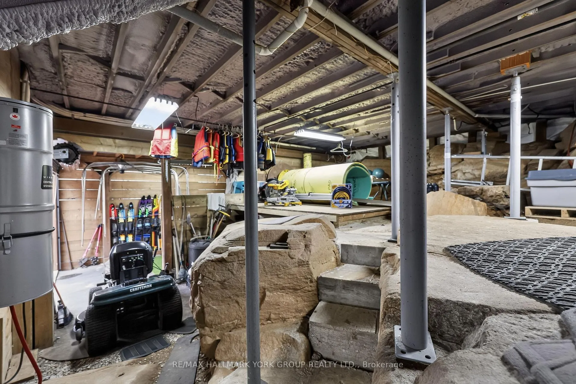 Photo 37 of 45 Island 2ml, Gravenhurst, Wood (Gravenhurst) — HOMEH