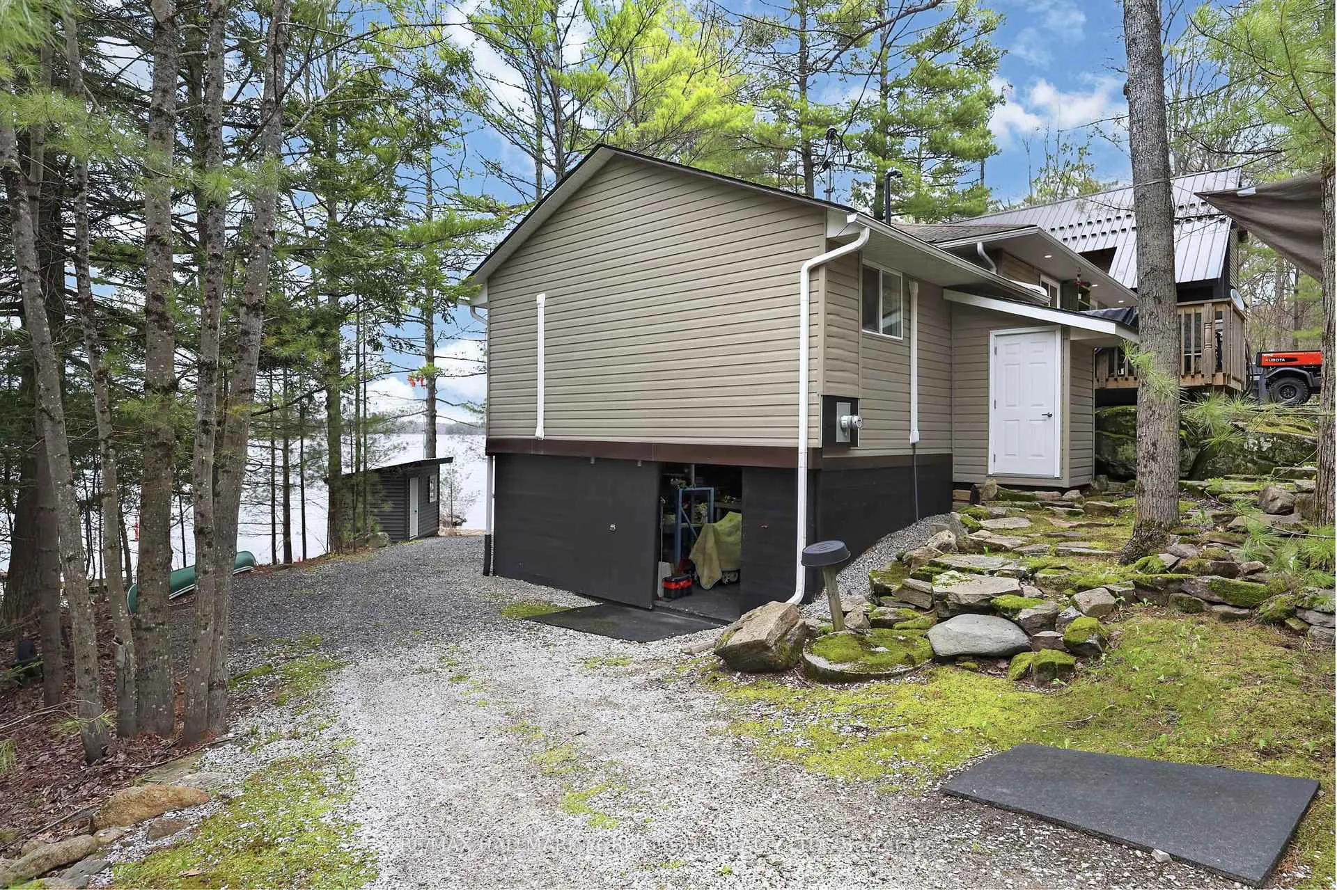 Photo 40 of 45 Island 2ml, Gravenhurst, Wood (Gravenhurst) — HOMEH