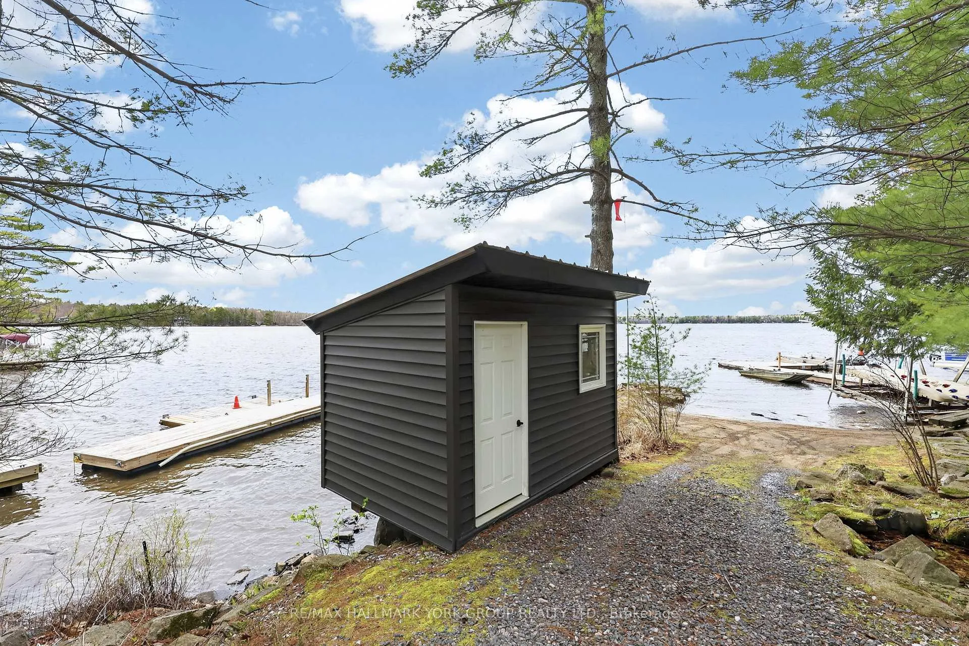 Photo 41 of 45 Island 2ml, Gravenhurst, Wood (Gravenhurst) — HOMEH