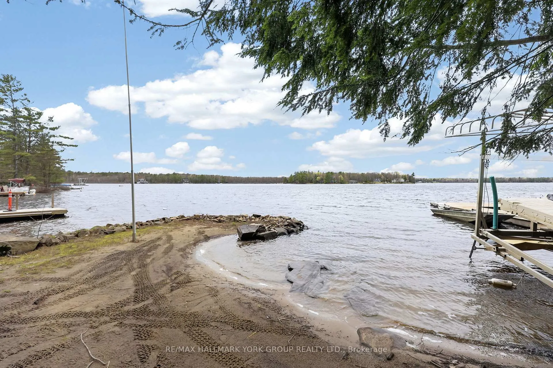 Photo 1 of 45 Island 2ml, Gravenhurst, Wood (Gravenhurst) — HOMEH