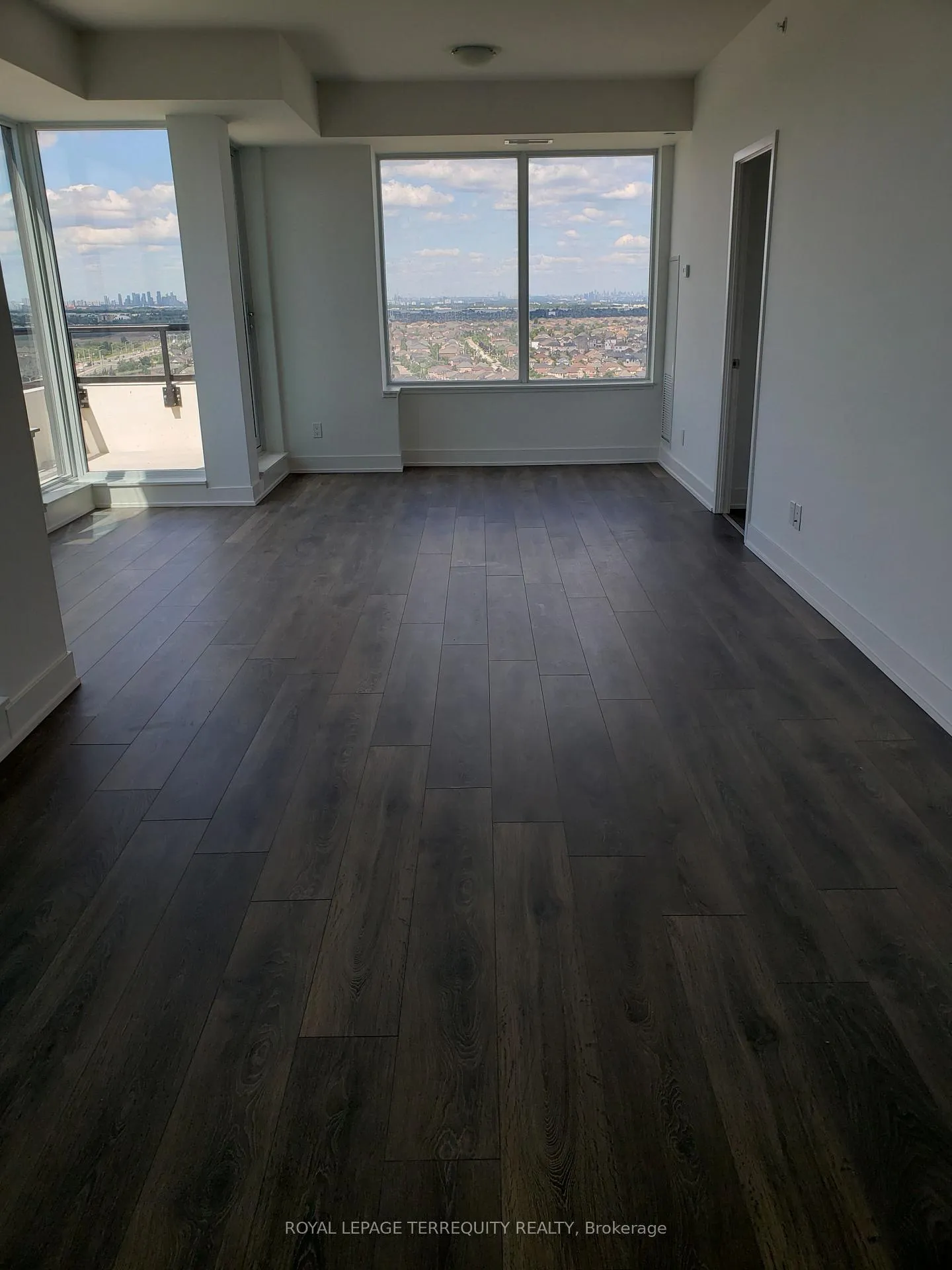 Photo 13 of Unit 1808, 297 Oak Walk Drive, Oakville, River Oaks — HOMEH