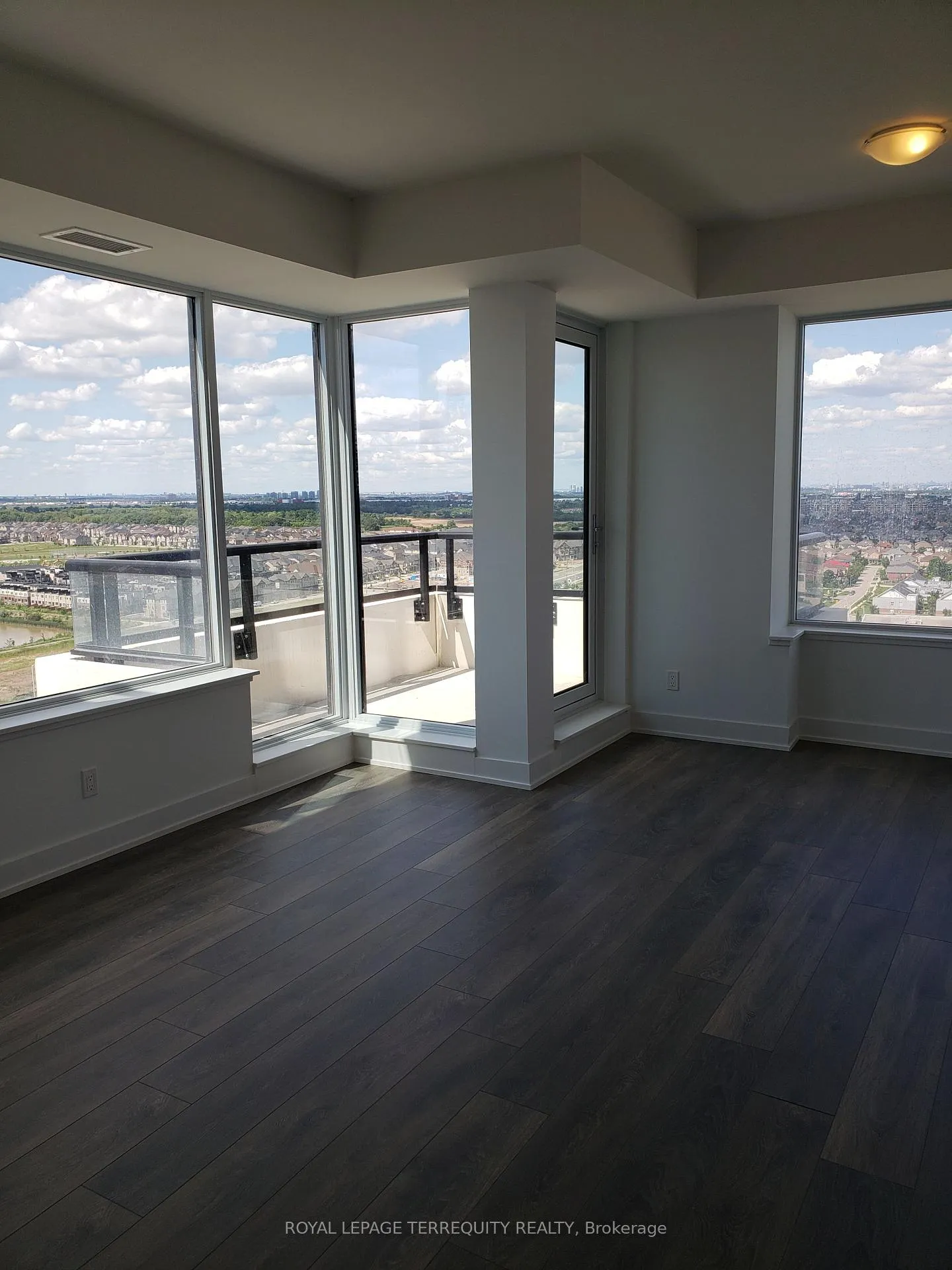 Photo 16 of Unit 1808, 297 Oak Walk Drive, Oakville, River Oaks — HOMEH