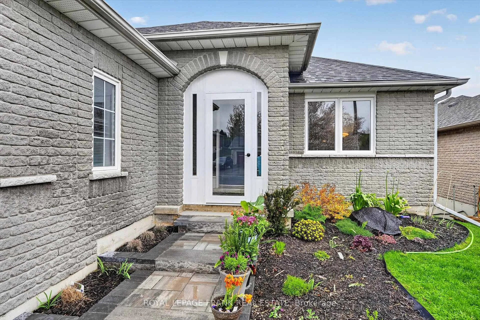 Photo 4 of 1151 Baker Street, Peterborough, Northcrest Ward 5 — HOMEH