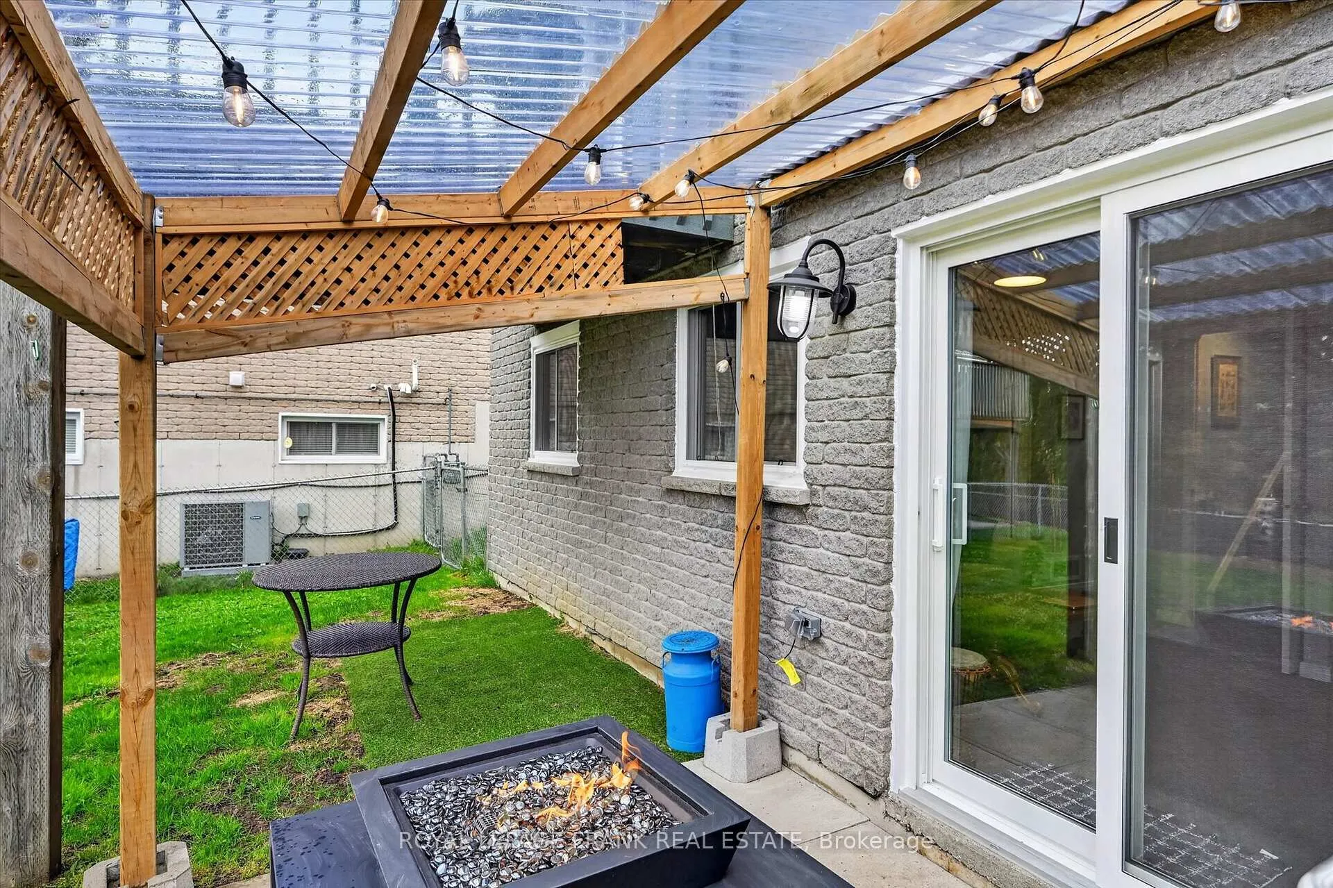 Photo 34 of 1151 Baker Street, Peterborough, Northcrest Ward 5 — HOMEH