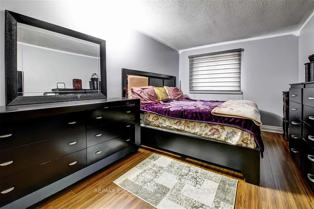 Photo 16 of Unit 7, 110 Ling Road, Scarborough, West Hill — HOMEH